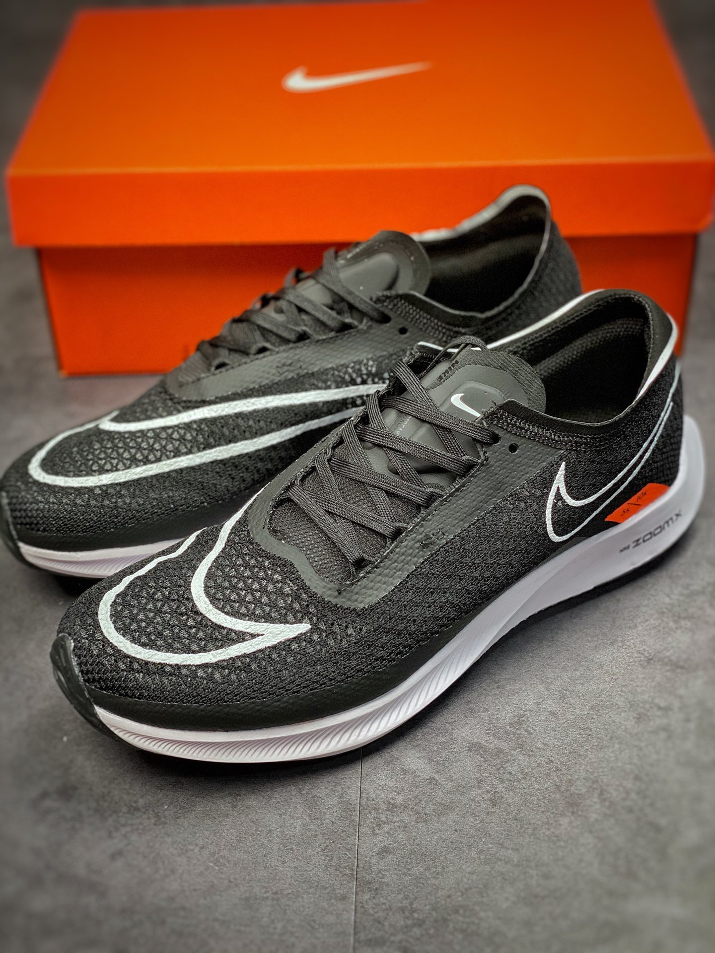 160 Nike ZoomX streakfly Proto 低帮跑鞋黑白 DJ6566-100