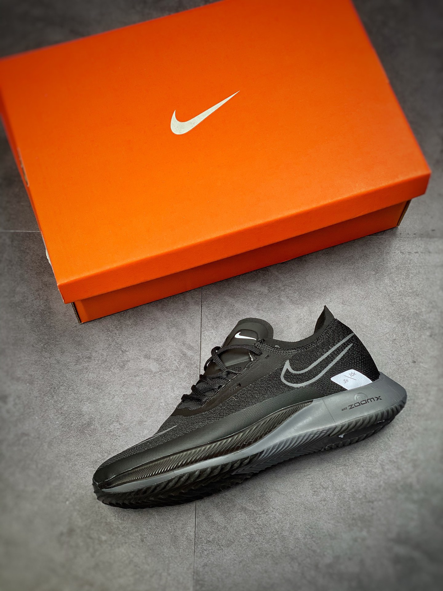 160 Nike ZoomX streakfly Proto 低帮跑鞋 DH9275-103
