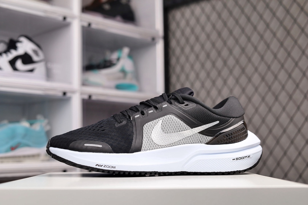 G0 公司级 NK Air Zoom VOMERO 登月V16代 兼顾迅疾外观和稳固脚感 后跟覆面和中足动态支撑巧妙融合 缔造稳定顺畅的迈步体验×663SG