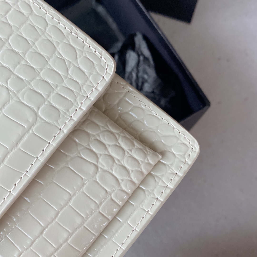Dior Classic Handcrafted Luxury Leather Shoulder Bag Ref 8