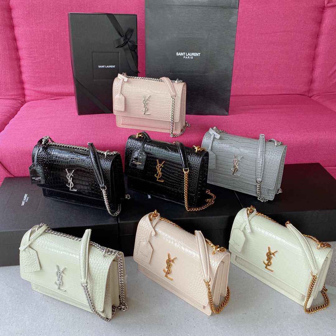 Ferragamo Classic Handcrafted Luxury Leather Shoulder Bag Ref 5