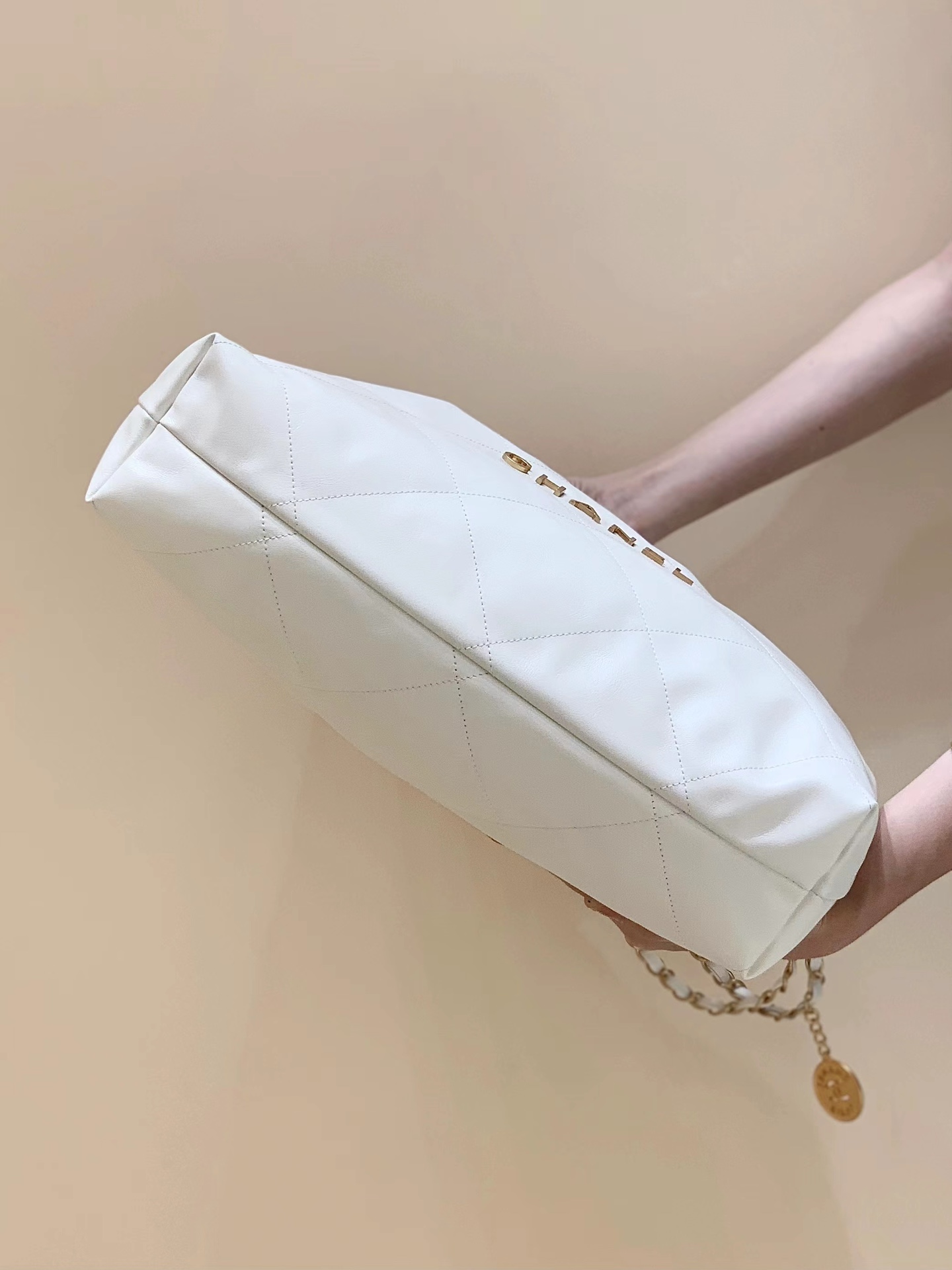 CHANEL 2022cc 春夏火爆22 bag 垃圾袋 AS3262白色金logo