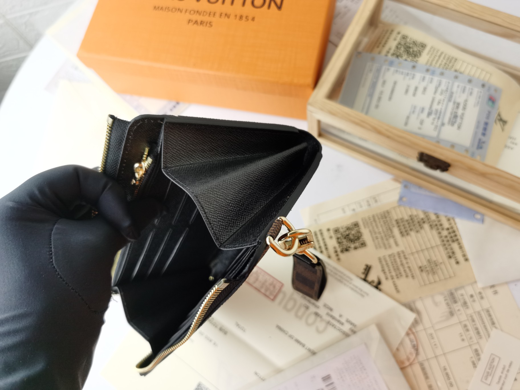 Zippy Dragonneラップ財布 - スタイリッシュな旅行スタイル