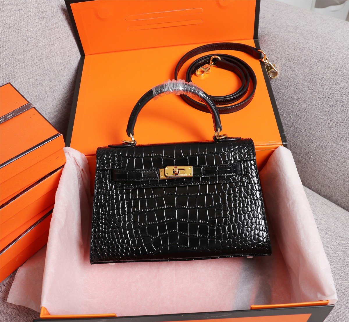 Flawless
 Hermes Kelly Handbags Crossbody & Shoulder Bags Calfskin Cowhide Mini