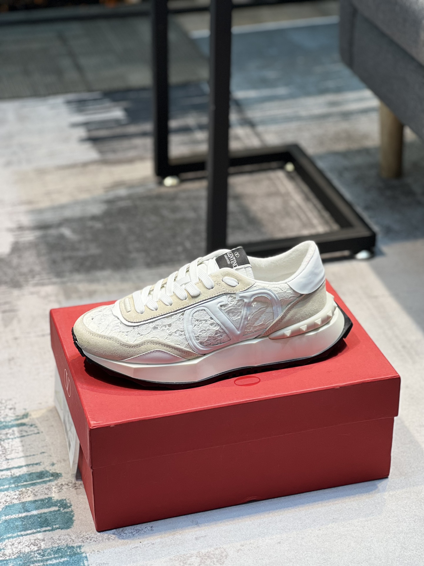 K0 VALENTNO 华伦天奴情侣款👫 2022春夏镂空系列，时尚轻盈，原版工艺制作，情侣款：35-44，45 46🉑️定做