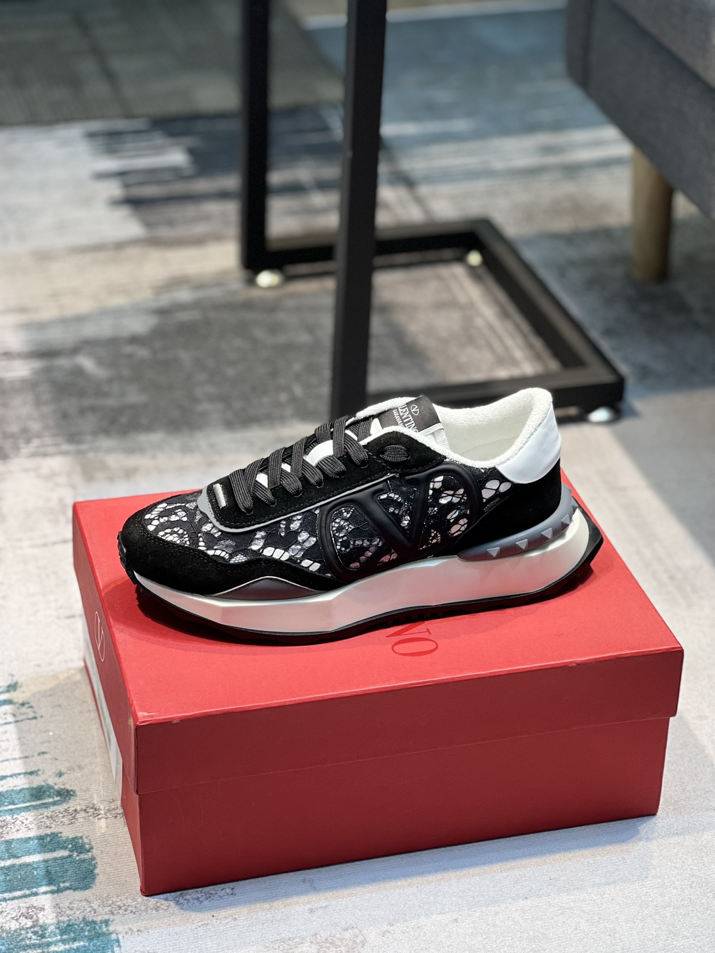 K0 VALENTNO 华伦天奴情侣款👫 2022春夏镂空系列，时尚轻盈，原版工艺制作，情侣款：35-44，45 46🉑️定做