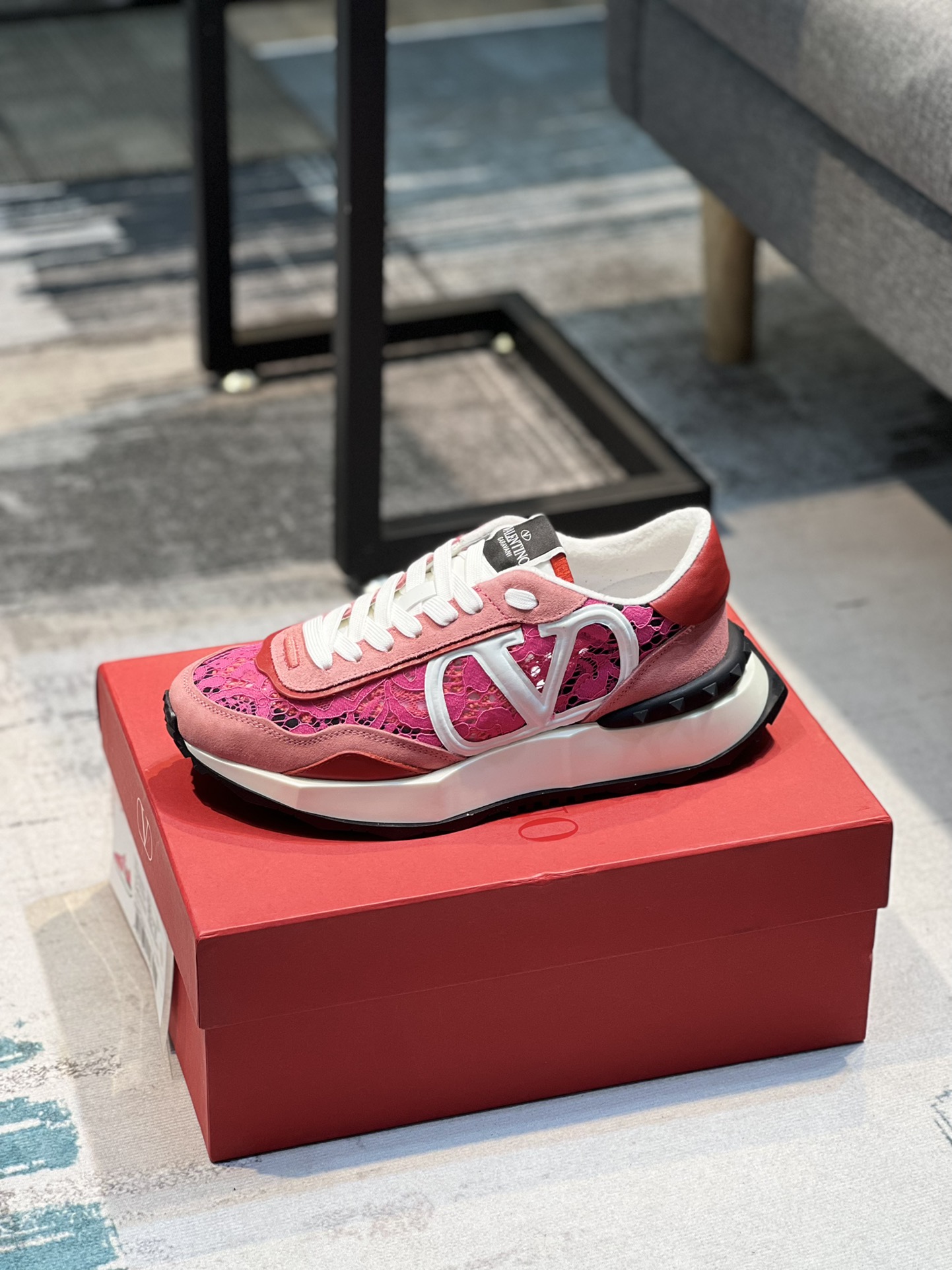 K0 VALENTNO 华伦天奴情侣款👫 2022春夏镂空系列，时尚轻盈，原版工艺制作，情侣款：35-44，45 46🉑️定做