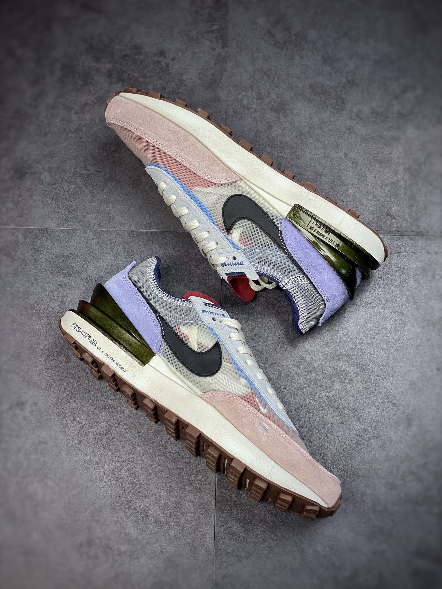 220 Nike Waffle One 低帮跑步鞋 黑粉紫 DM5446-701