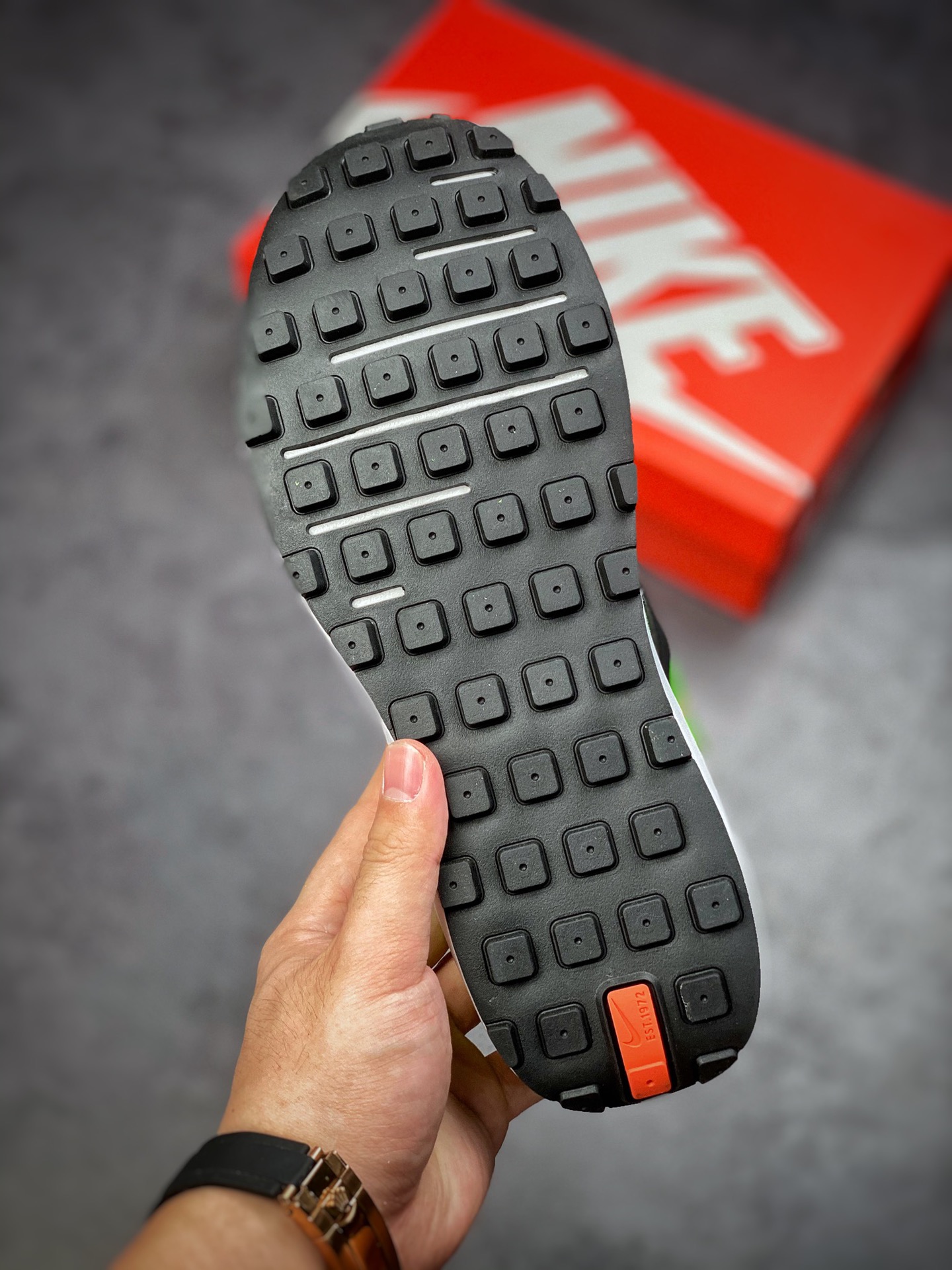 220 Nike Waffle One 复古运动休闲鞋 黑绿 DA7995-300