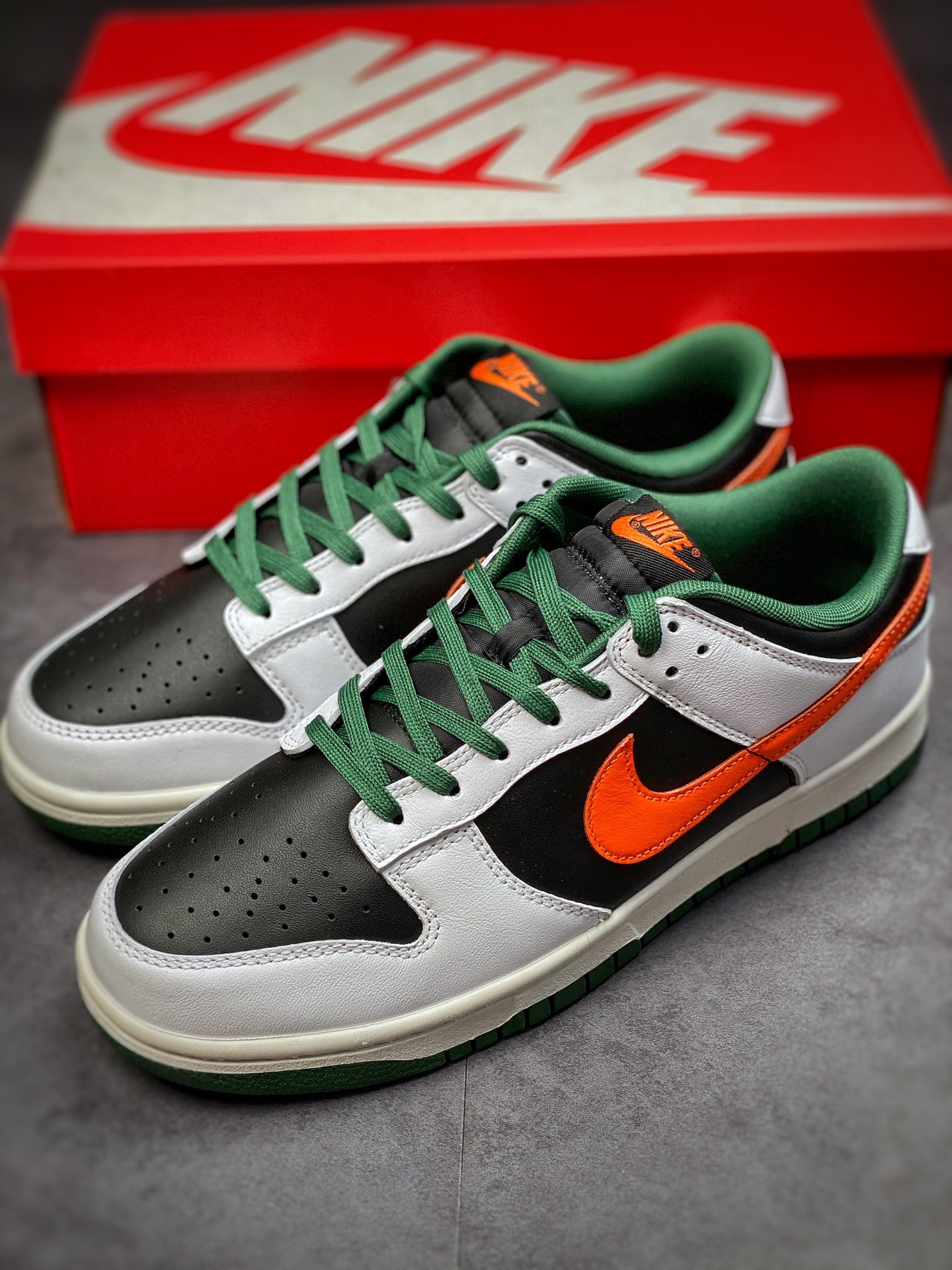 320 Nike Dunk Low ”White/Black/Green” 白黑绿 DO7412-997
