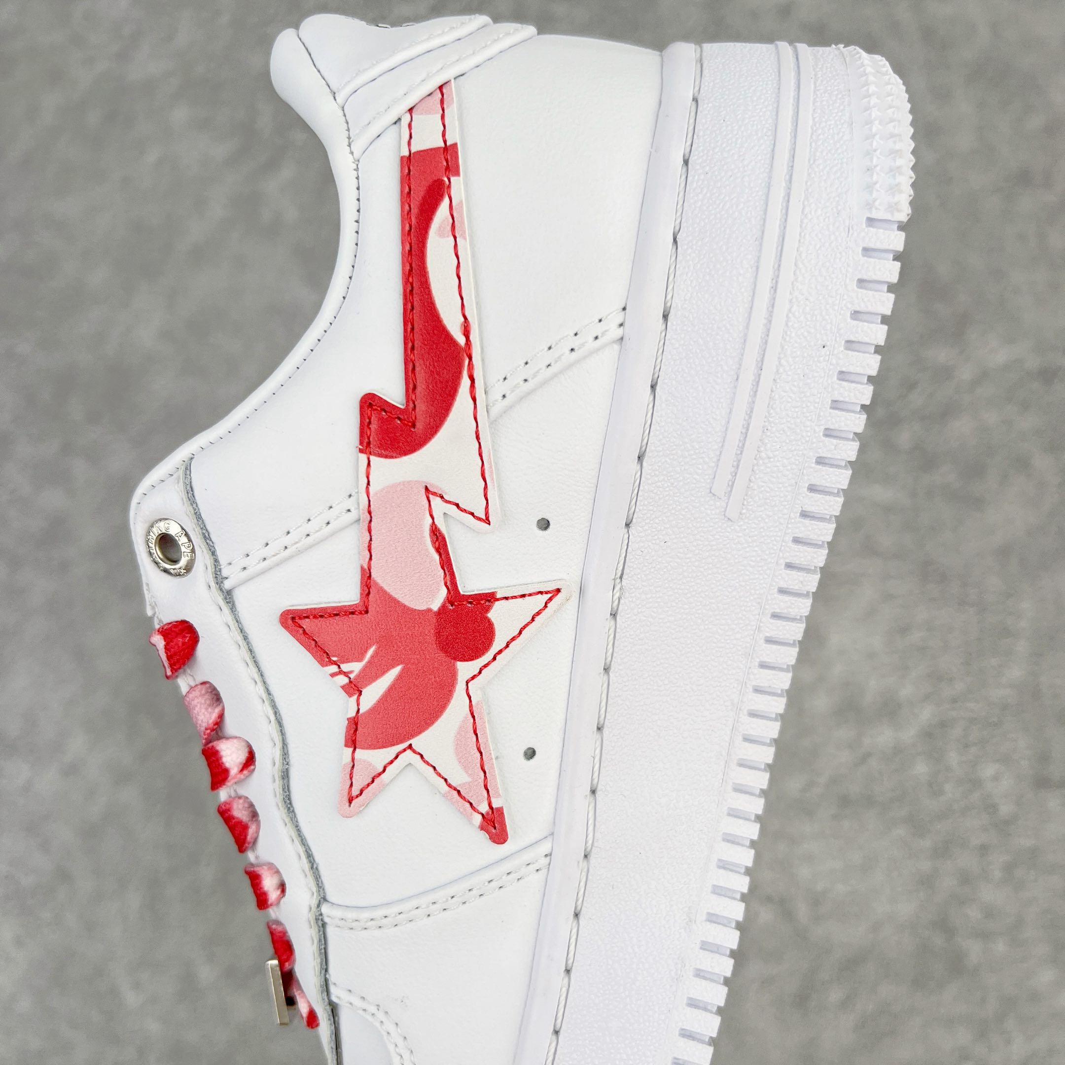 图片[7]-＃C版纯原 Bape Sta To Low 明星同款 猿人头经典漆皮低帮运动休闲板鞋 全套原纸板楦头开发 确保原汁原味 市场最完美低趴版型 一比一鞋头弧度高度鞋身弧度 外贸平台指定订单 匠心打造 开发时长超过半年 独家私模磨具冲刀加持 原厂特供皮料光泽色卡零偏差 内里均采用市场最好的超软原厂填充棉 原数据进口机台高频印压LOGO 最高QC检验标准 控制溢胶瑕疵 深浅定位均保持zp一致 中底嵌入Ortholite缓震材质 全套原包装 包含猿人logo 定制防尘袋 尺码：36 36.5 37 38 38.5 40 40.5 41 42 42.5 43 44 44.5 45 46-选品中心