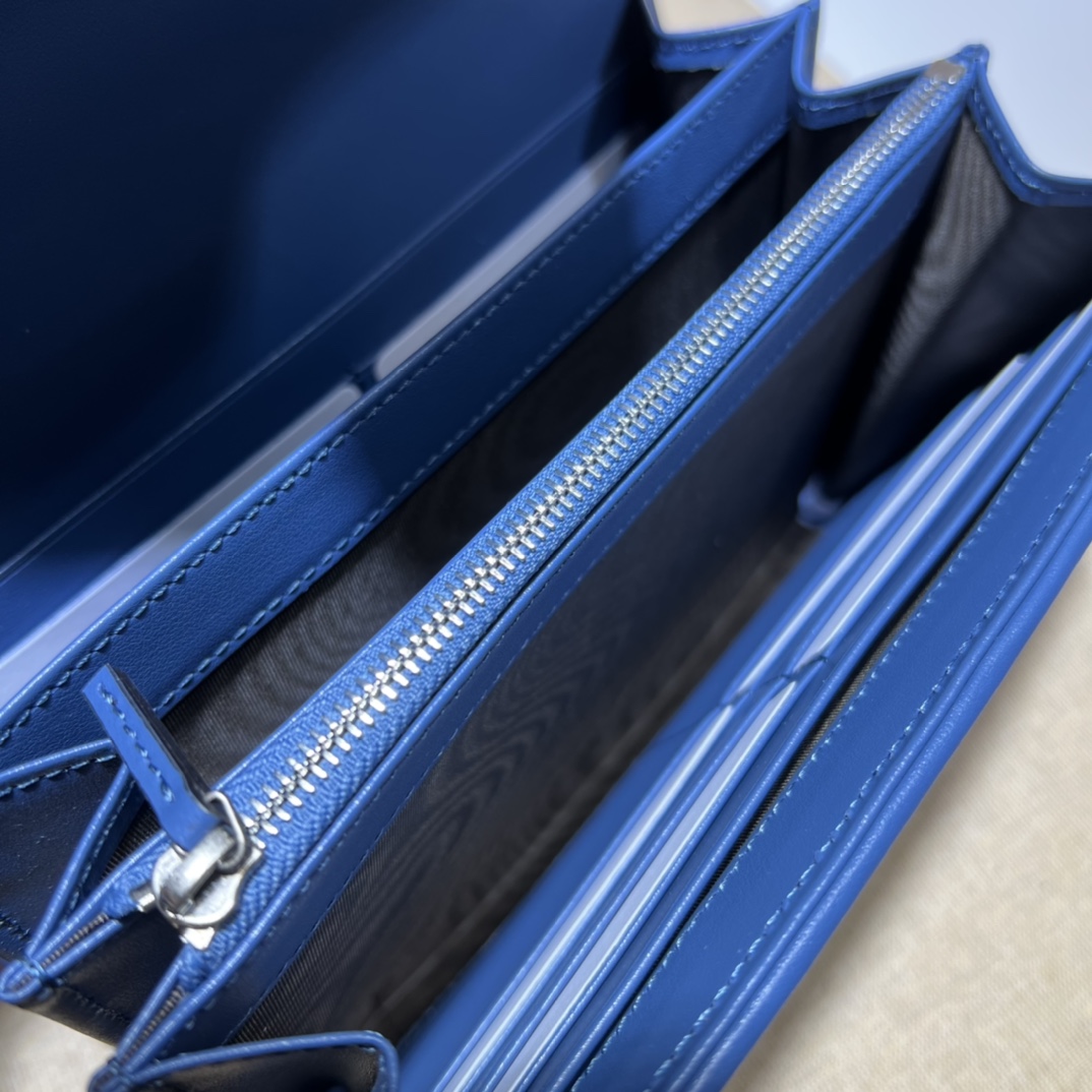 GUCCI古驰GG Marmont系列绗缝迷你手袋474575