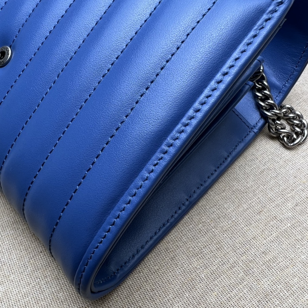 GUCCI古驰GG Marmont系列绗缝迷你手袋474575