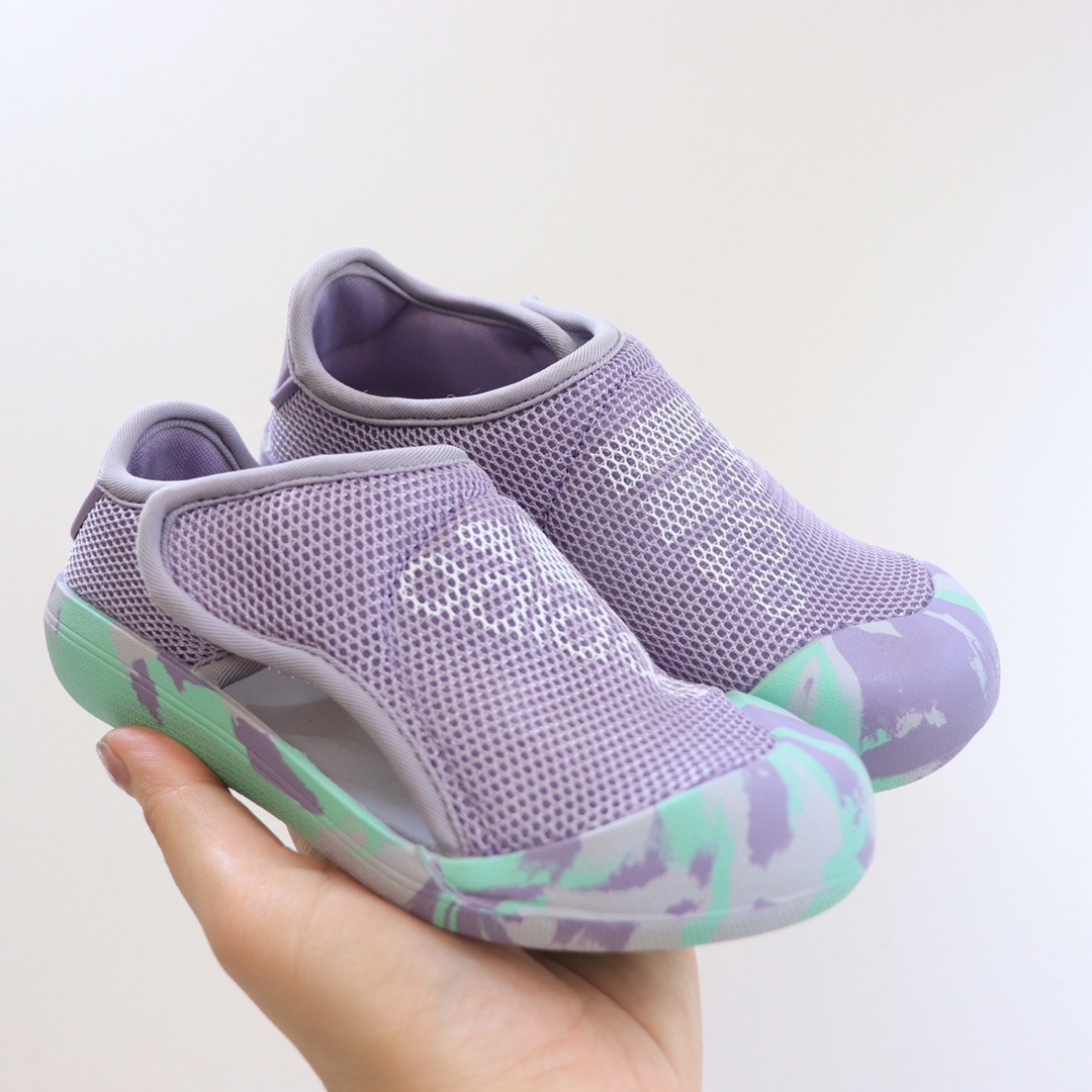 AD3.0包头网面凉鞋‼️ AD儿童包头凉鞋 新款,每年的爆款!实在太经典好穿!采用柔韧透气网面,搭配耐磨橡胶鞋底,新升级的质量,比往年更上一个档次✅ 泡棉缓震鞋垫更加轻盈舒适,脚感柔软!与脚底贴合度很好,不会打滑!-选品中心