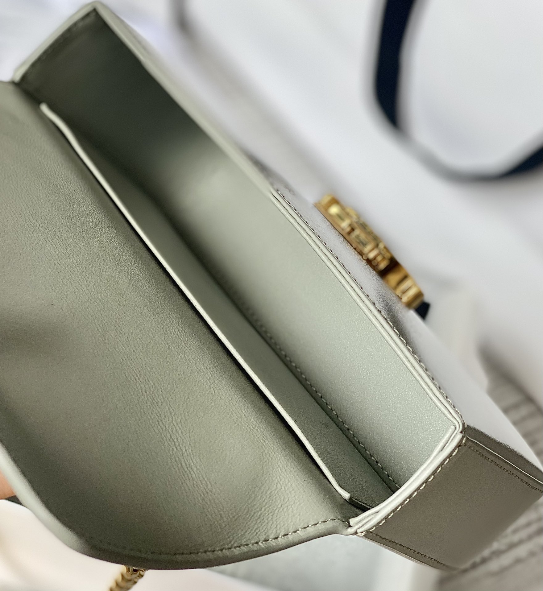 CELINE 秀场新品 最新经典款链条腋下包 197992灰