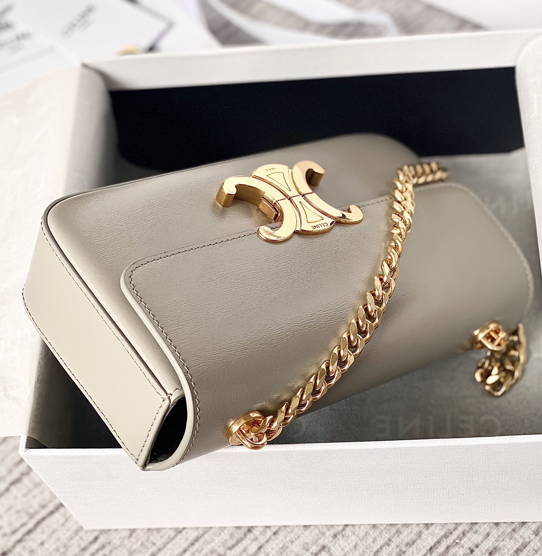 CELINE 秀场新品 最新经典款链条腋下包 197992灰