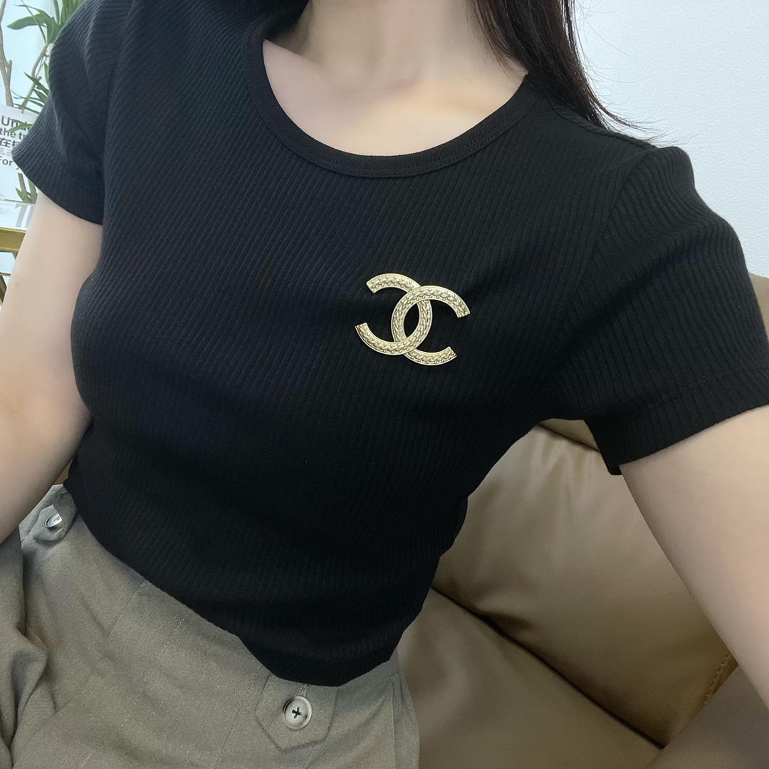 新款☑️CHANEL香奈儿双c胸针