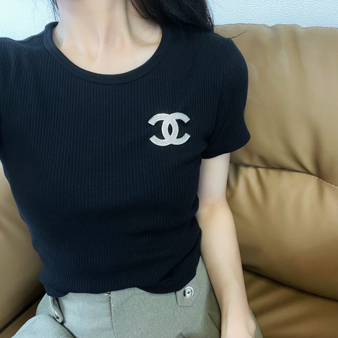 新款☑️CHANEL香奈儿双c胸针