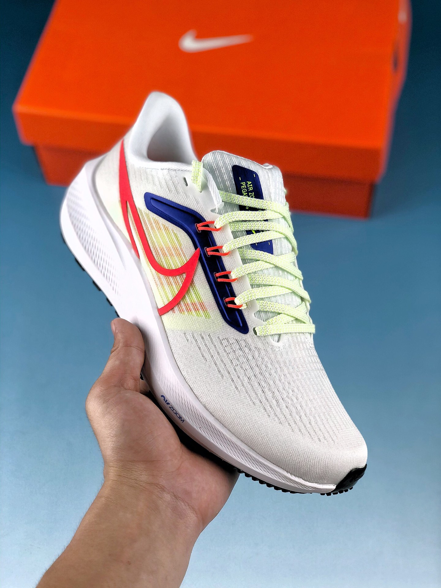 本地自取 支持放店
NK Zoom Pegasus 39 登月39代 超轻网面跑步鞋 货号：DX3354-100
尺码：39-45