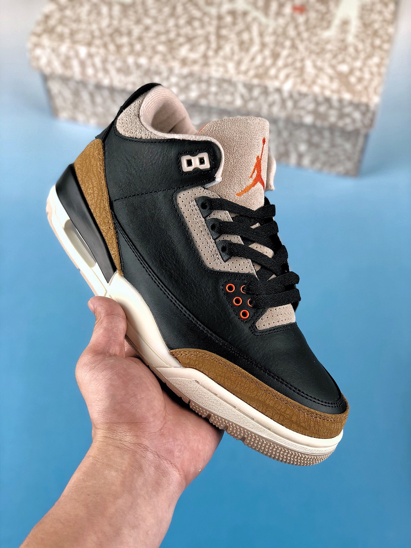 本地自取   终端放店
Air Jordan 3 AJ代＂ Desert Elephant 