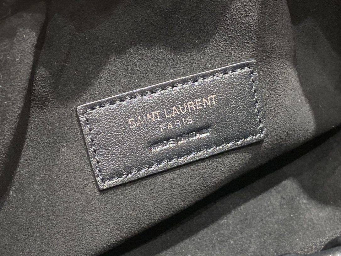 Saint laurent Ysl 专柜新款云朵型腋下链条包 681632黑色银扣