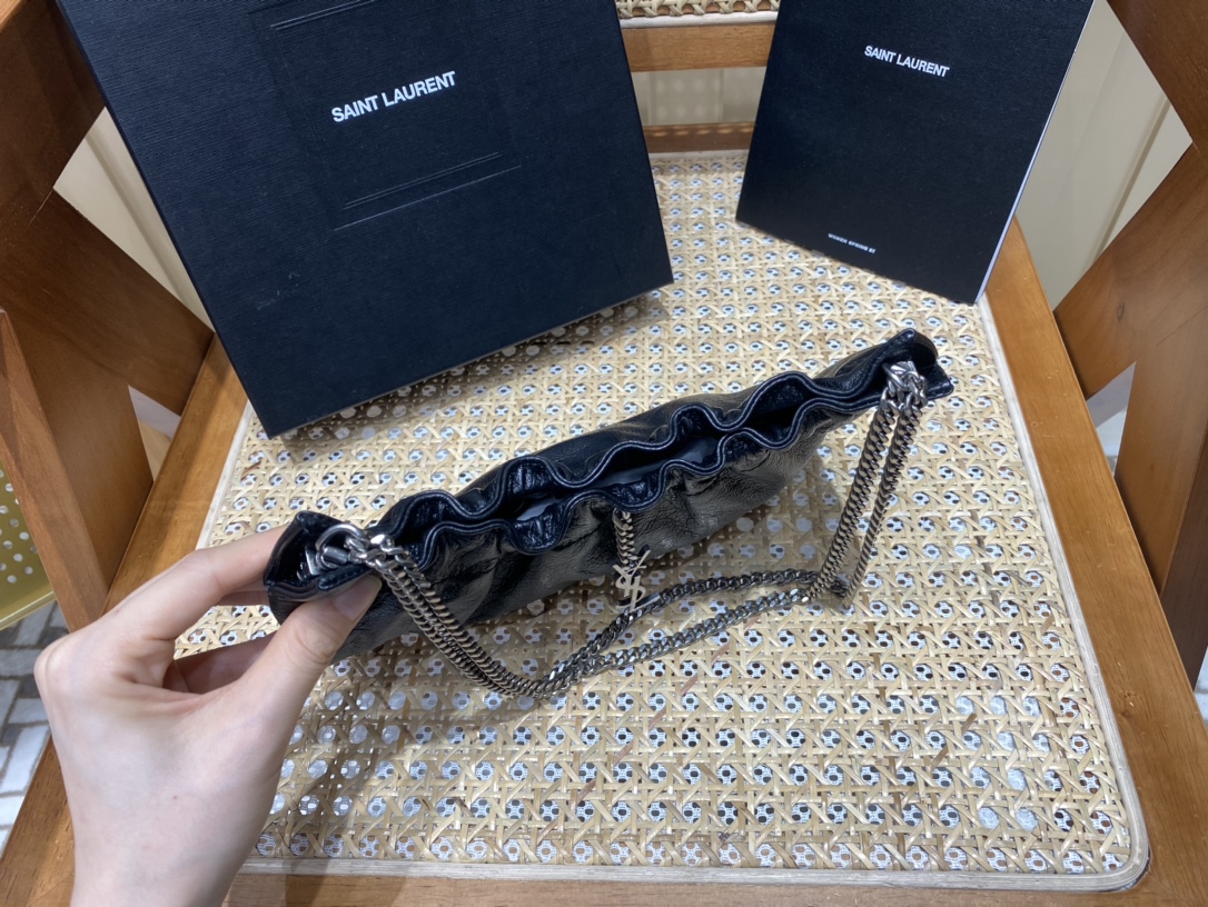 Saint laurent Ysl 专柜新款云朵型腋下链条包 681632黑色银扣