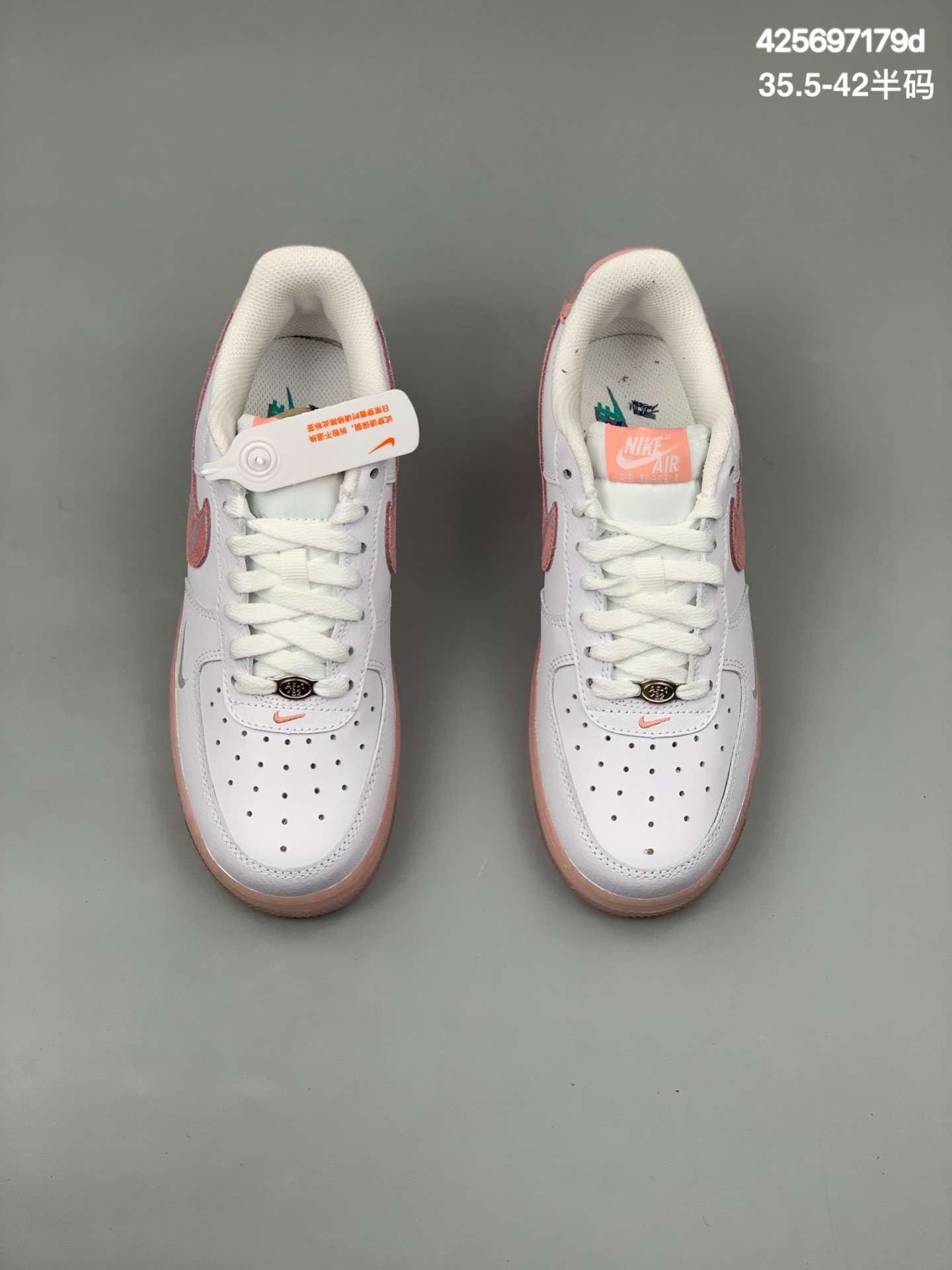 
Air Force 1 ’07 Low “水蜜桃”原楦头原纸板 打造纯正空军版型专注外贸渠道 全掌内置蜂窝气垫 原盒配件 原厂中底钢印、拉帮完美   官方货号：DQ5019-100Size：35.5 36 36.5 37.5 38 38.5 39 40 40.5 41 42
编码：425697179d