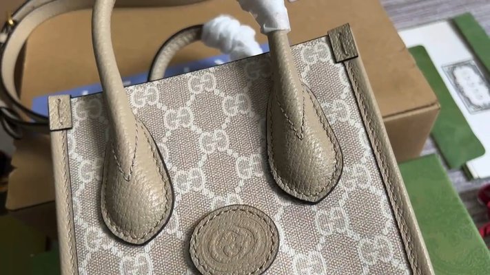 Gucci Mini Bags Tote Bags Beige Mini