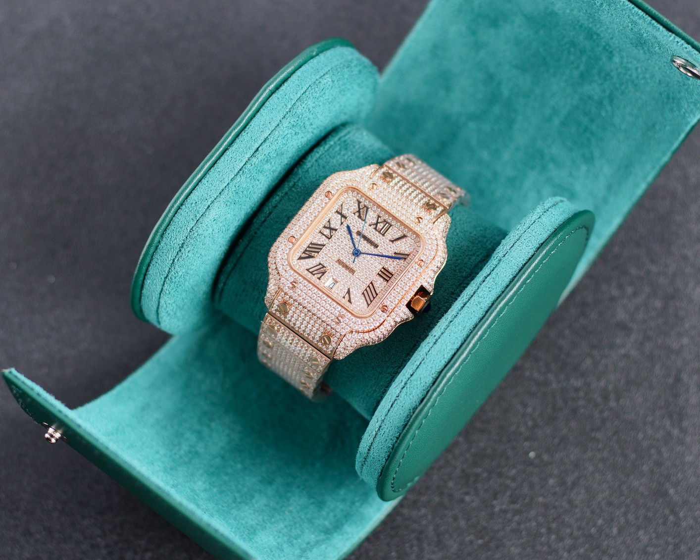 Cartier 卡地亚山度士 满天星震撼来袭 整表研发到成品历时2年 采用最先进的镶嵌工艺
