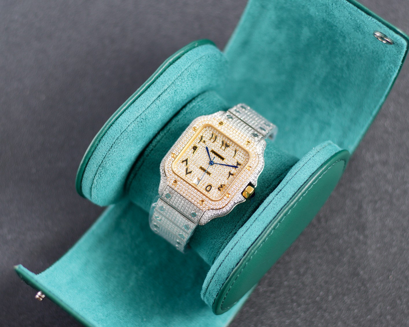 Cartier 卡地亚山度士 满天星震撼来袭 整表研发到成品历时2年 采用最先进的镶嵌工艺