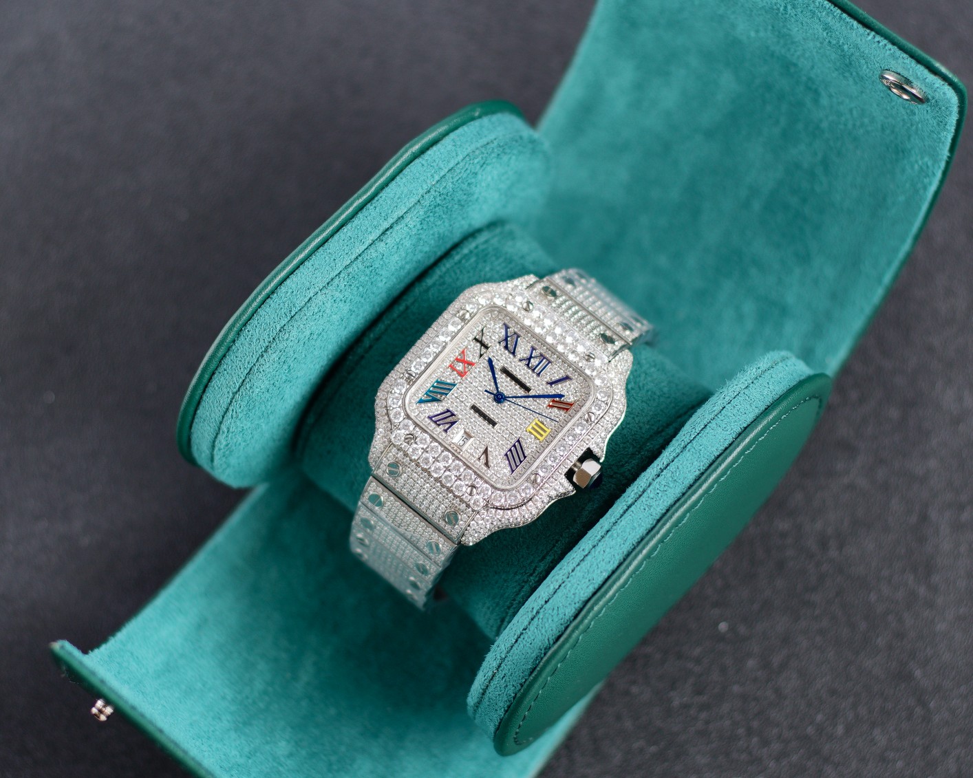 Cartier 卡地亚山度士 满天星震撼来袭 整表研发到成品历时2年 采用最先进的镶嵌工艺