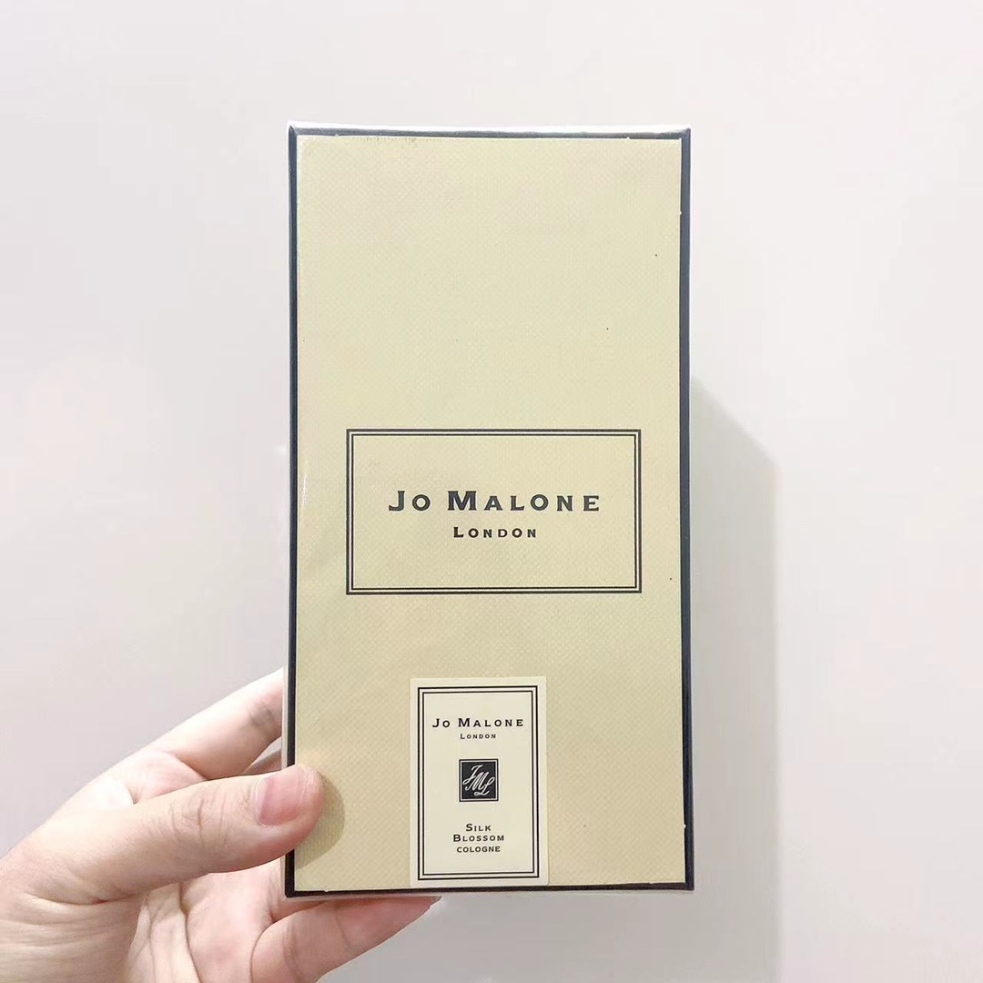 Jo Malone Silk Blossom Cologne, Limited Edition Floral Fragrance for Women 2 i1650914333 7298 0