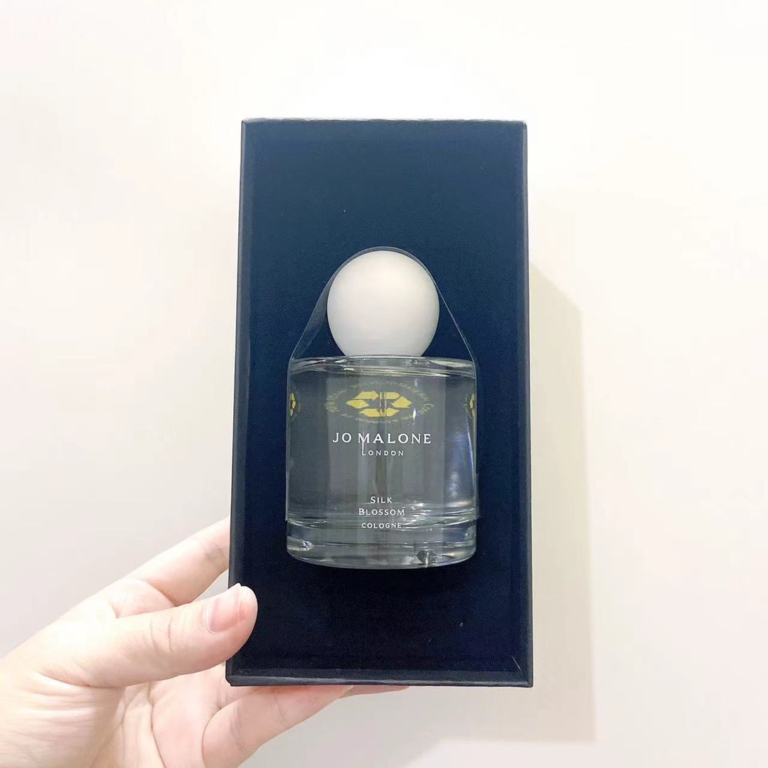 Jo Malone Silk Blossom Cologne, Limited Edition Floral Fragrance for Women 3 i1650914333 9993 1