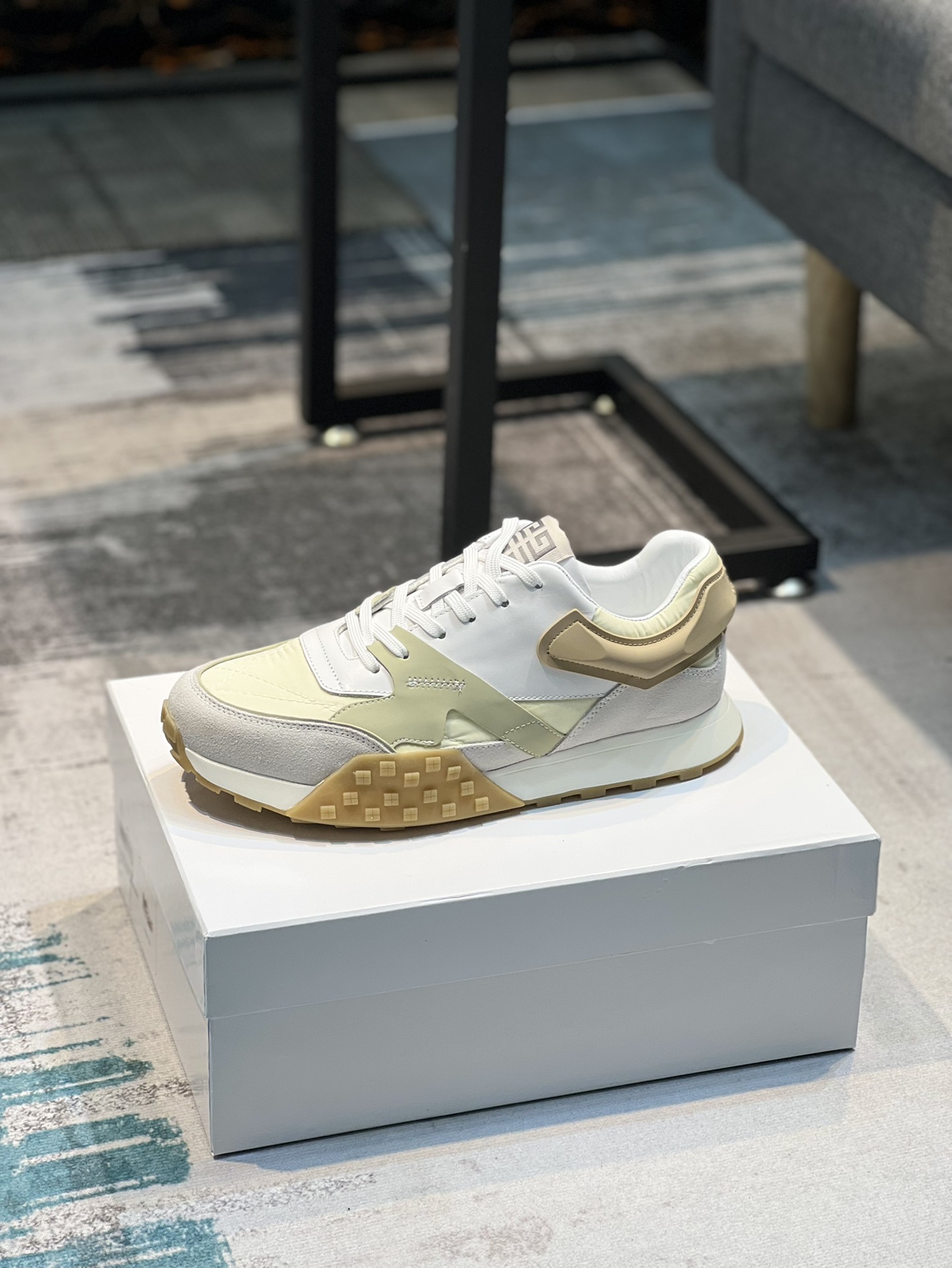 K5 GIVENCHY 纪梵希 Givenchy  低帮JAW Sneaker运动鞋🏃爆款热卖 众多红人明星秀✨造型简约且兼具时尚运动感 进口头层牛皮拼接 牛皮内里 原版大底 脚感舒适 38-44码 45订做不退换