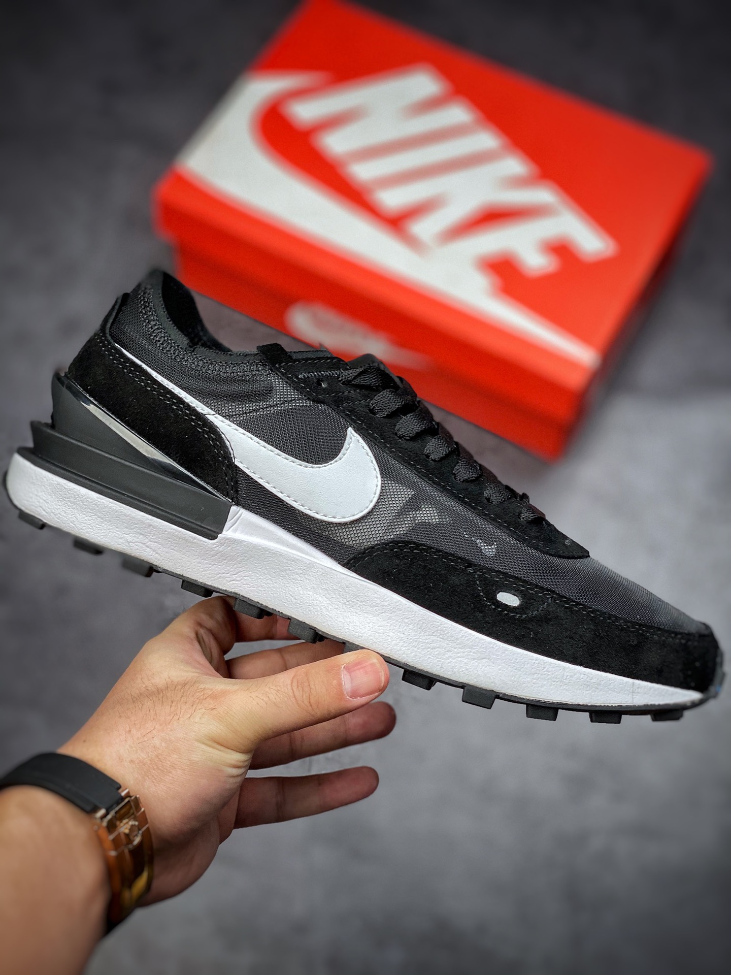 220 Nike Waffle One 黑白 此款将传统的莫卡辛风格鞋面 DC2533-001-莆田鞋,莆田鞋货源,高仿鞋,高仿鞋货源,安福档口,莆田高仿鞋,莆田鞋批发,高仿鞋批发,莆田高仿运动鞋,高仿运动鞋,莆田运动鞋 220 Nike Waffle One 黑白 此款将传统的莫卡辛风格鞋面 DC2533-001