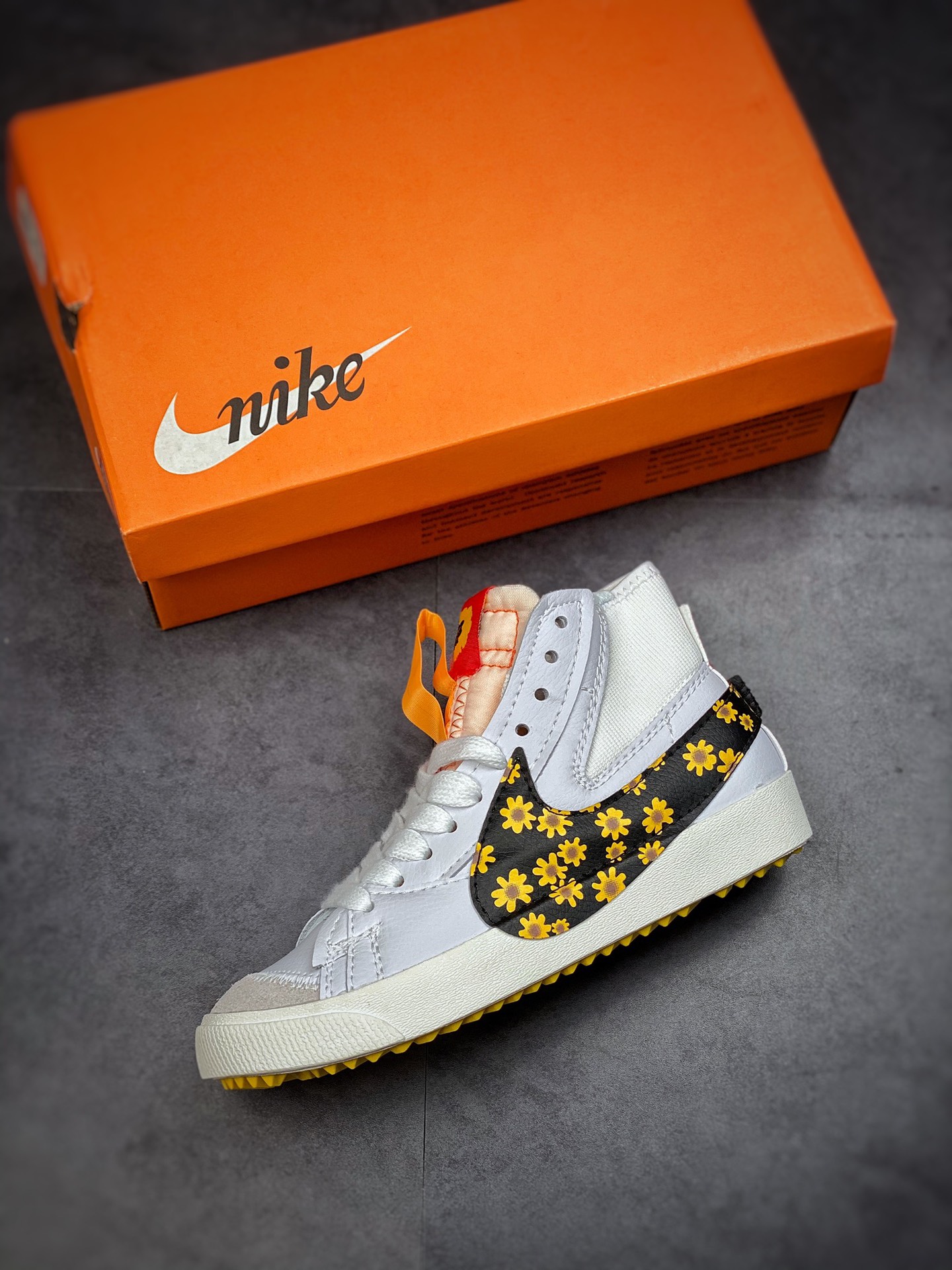 160 Nike Blazer Mid’77 Jumbo 黑白花 经典百搭低帮开拓者休闲运动板鞋 DD3111-103