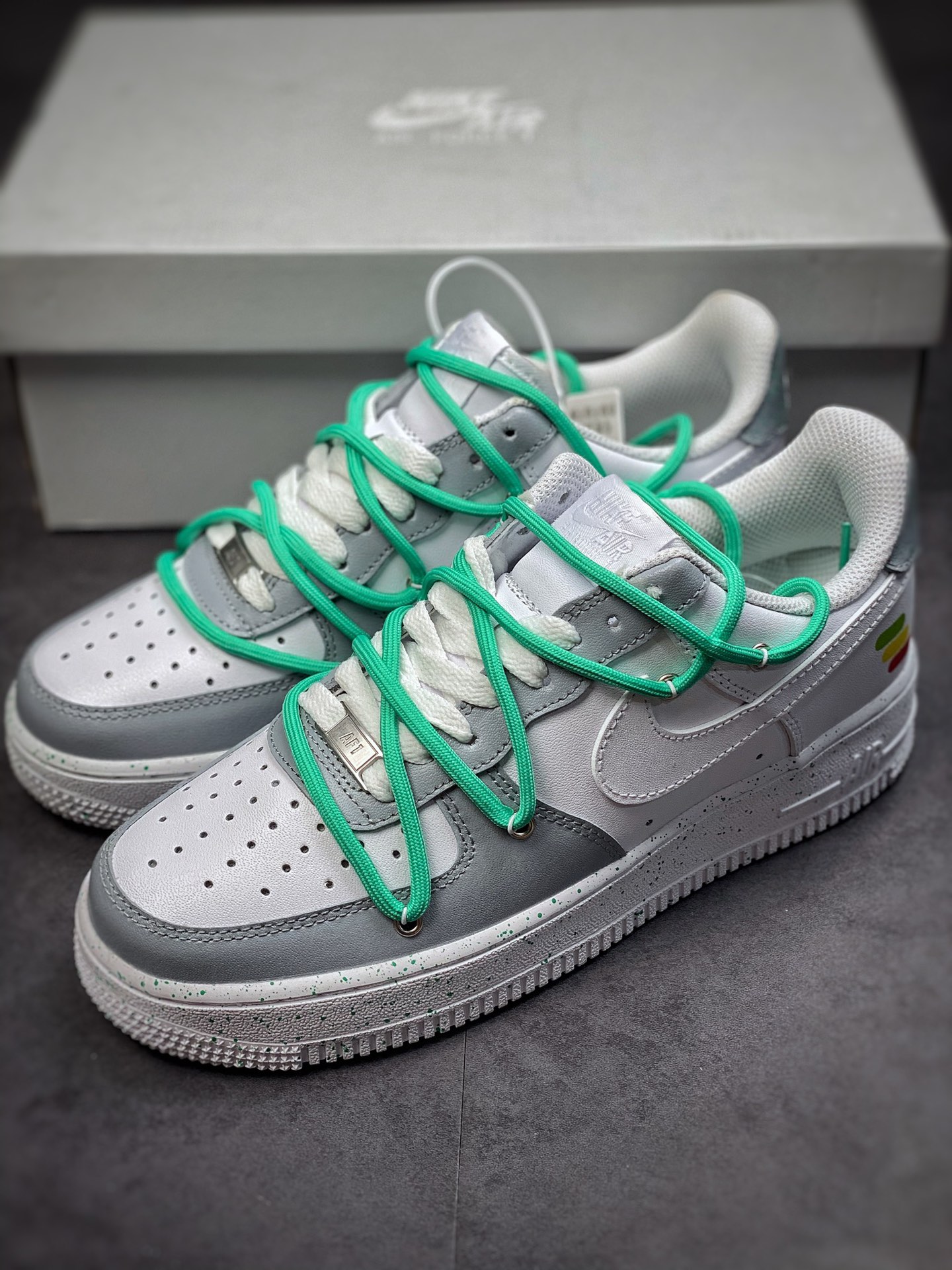 200 Nike Air Force 1 Low 07 灰白绿绑绳 CW2288-111