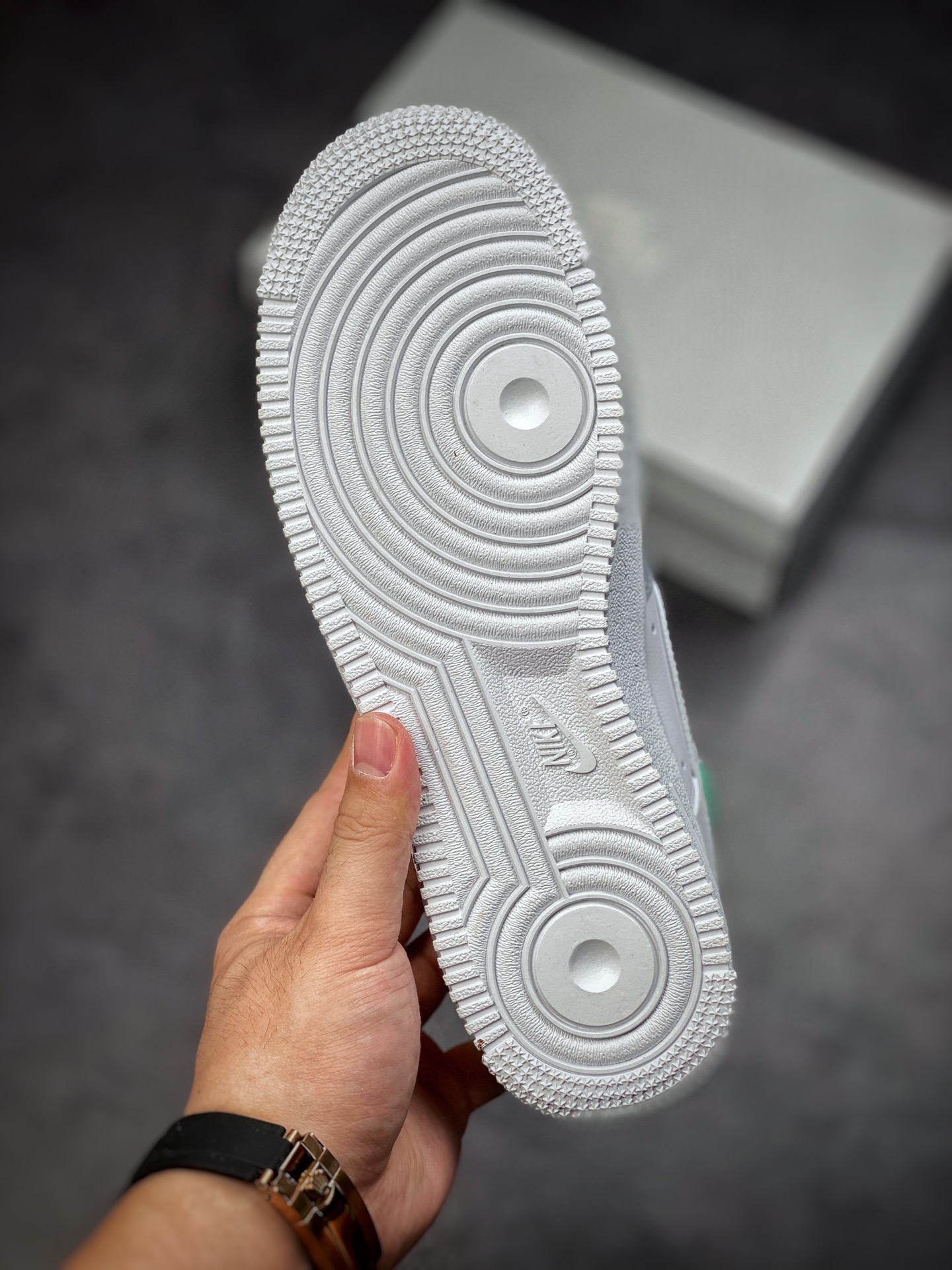 200 Nike Air Force 1 Low 07 灰白绿绑绳 CW2288-111
