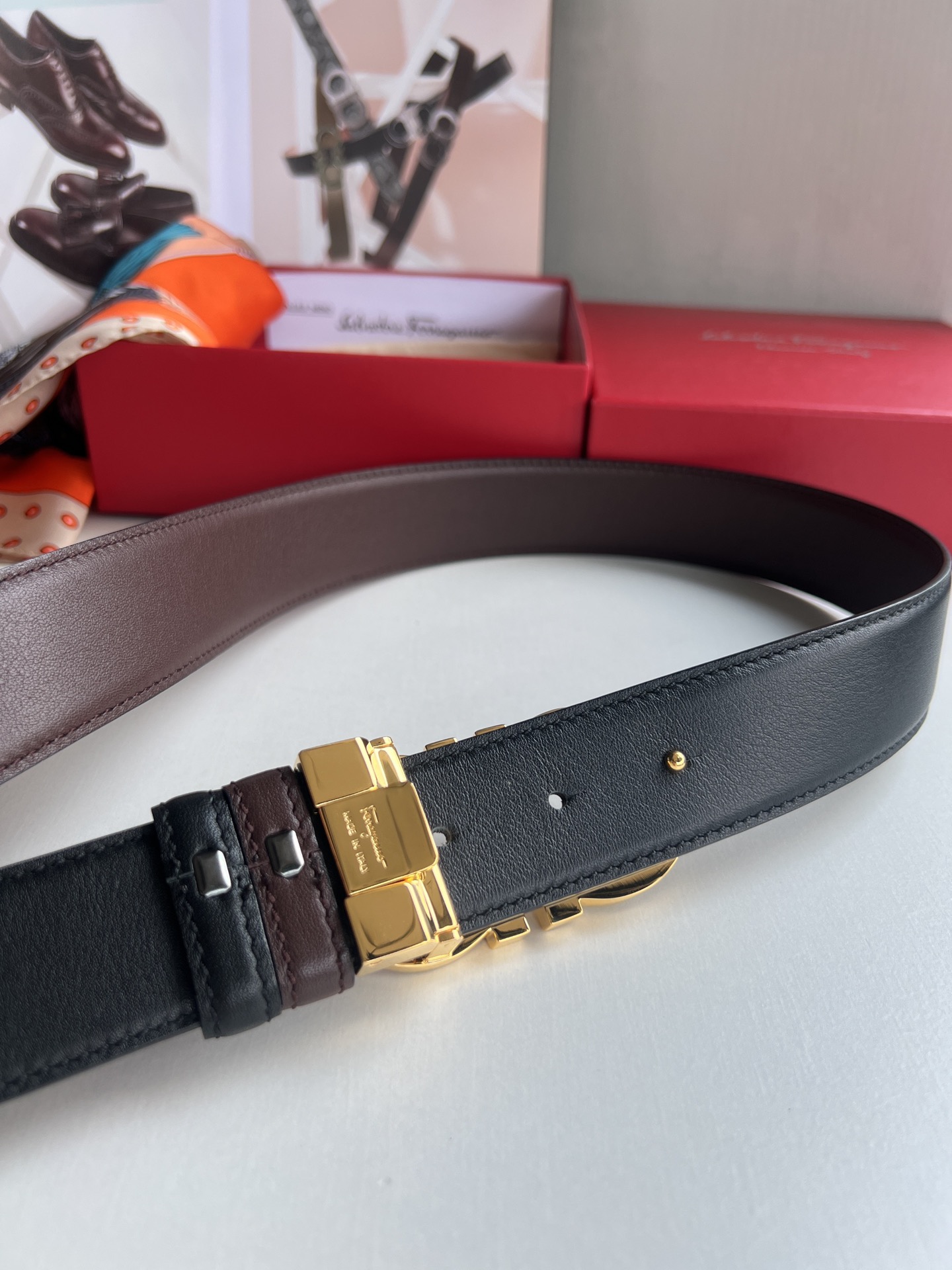 Ferragamo菲拉格慕   精品8字专柜版型金属扣男士3.5cm腰带