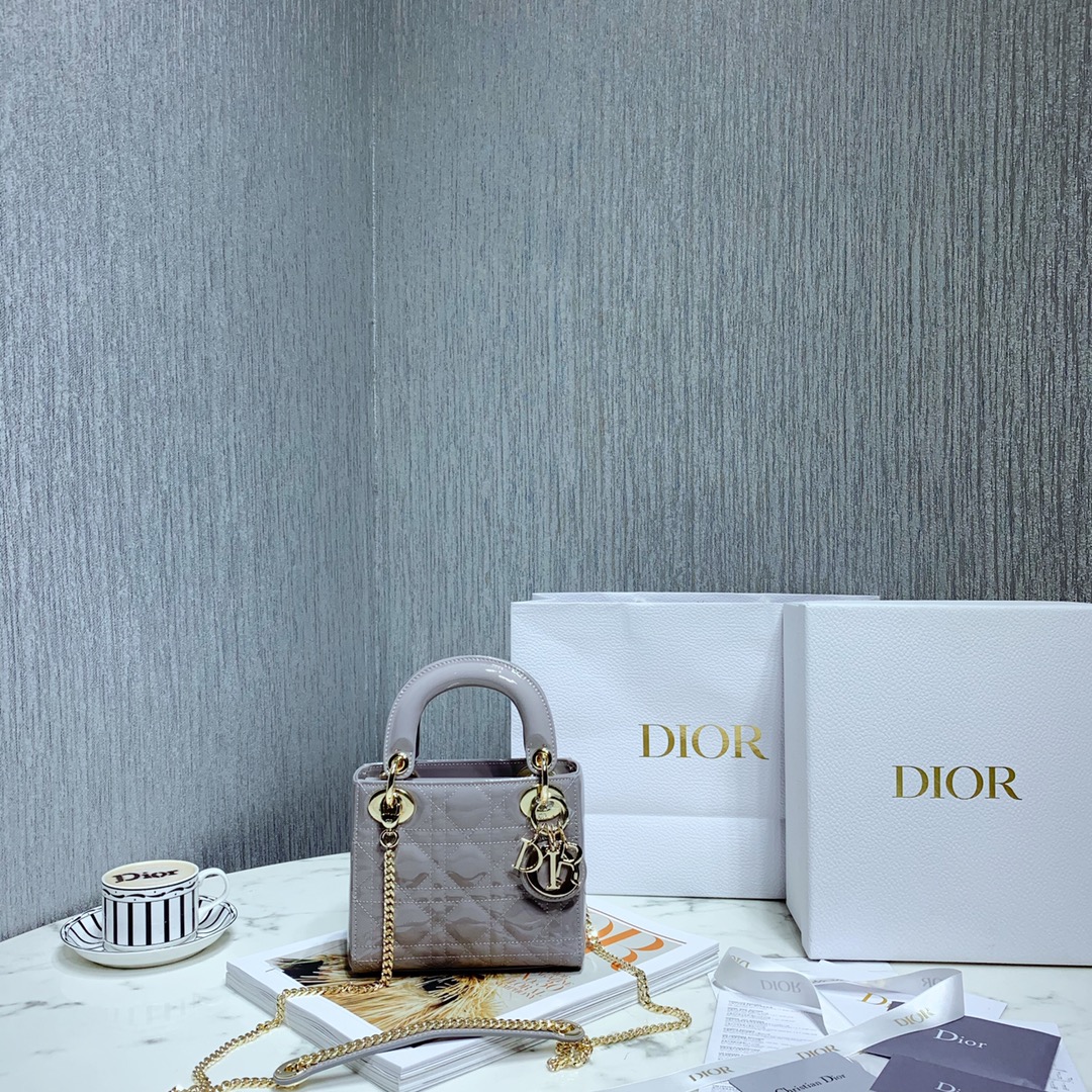 AAAA Customize
 Dior Bags Handbags Sewing Cowhide Patent Leather Lady Chains
