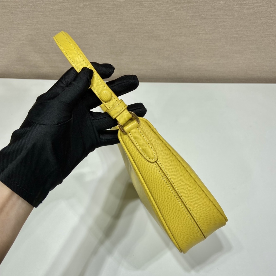 PRADA普拉达进口十字纹牛皮Hobo手拎/腋下包/斜挎包1BC204B