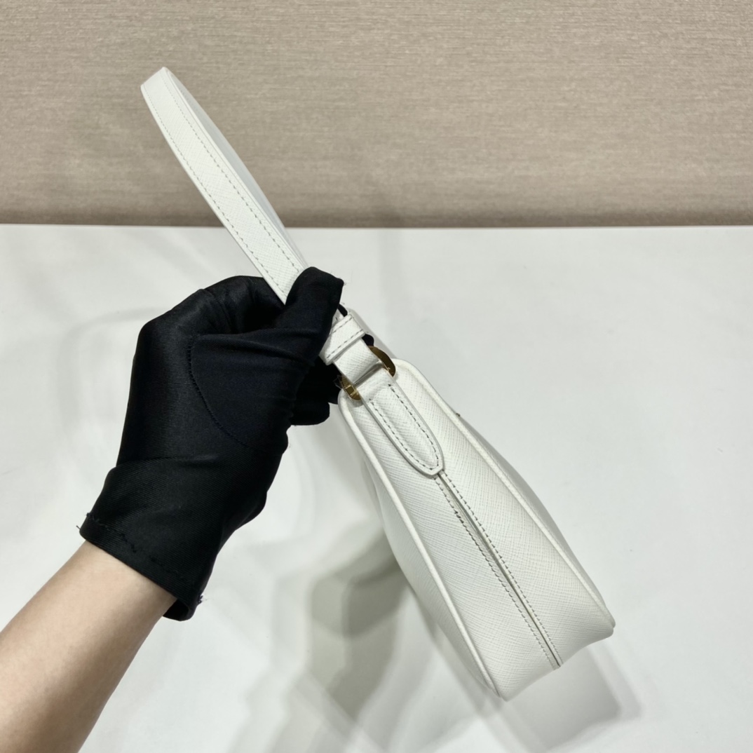 PRADA普拉达进口十字纹牛皮Hobo手拎/腋下包/斜挎包1BC204B