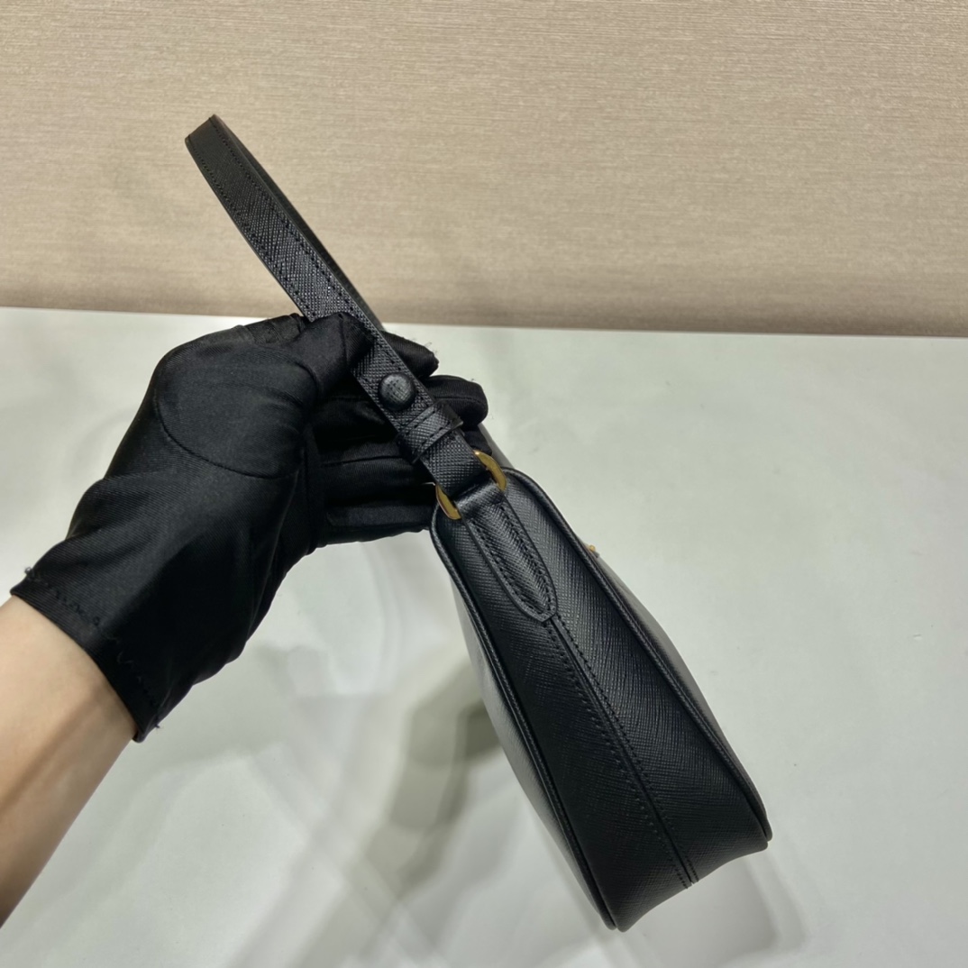 PRADA普拉达进口十字纹牛皮Hobo手拎/腋下包/斜挎包1BC204B