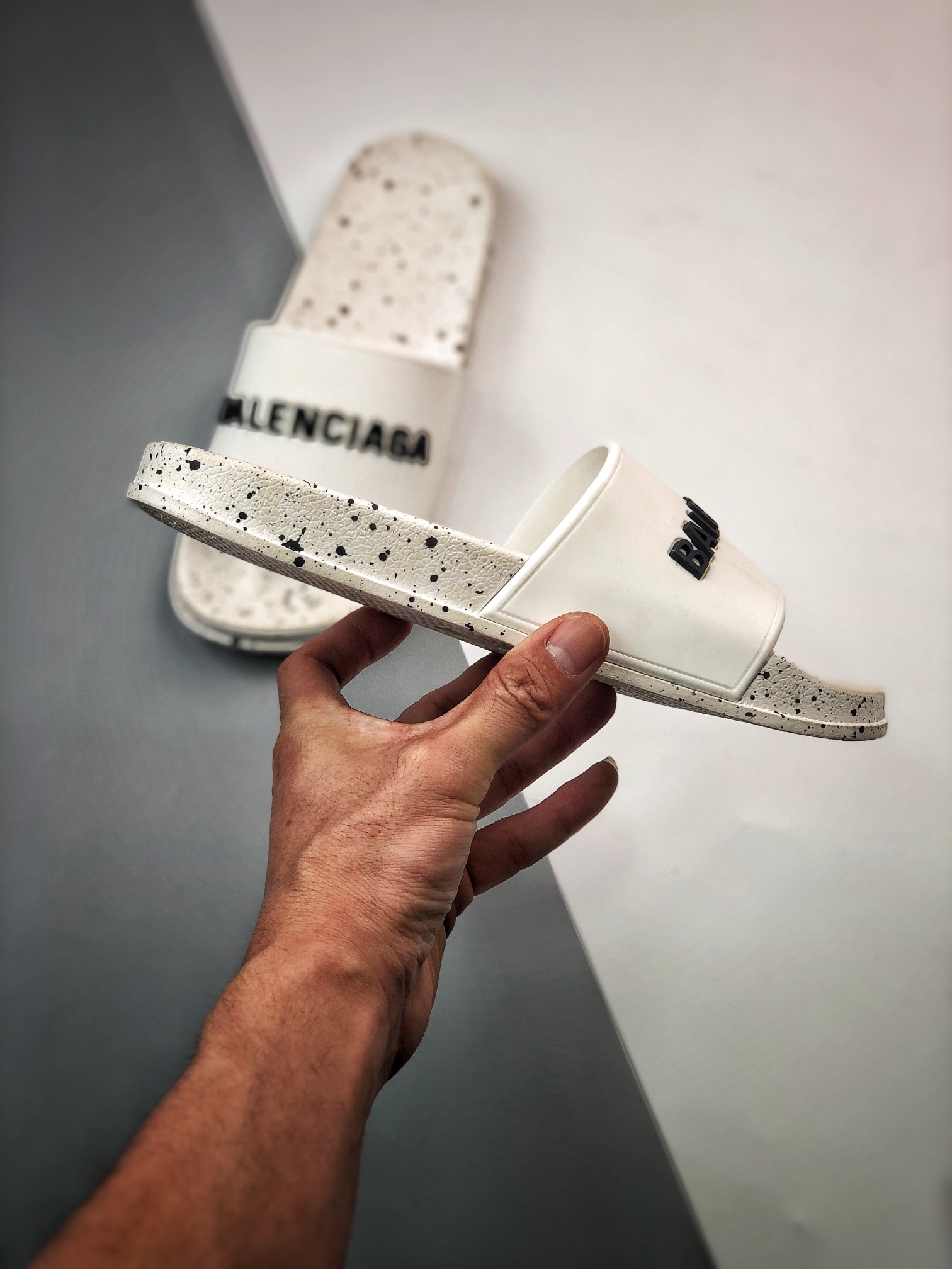 100 偏小一码 Balenciaga Logo Pool Slides 夏季时尚潮流爆款时装周街拍潮流涉水凉拖鞋