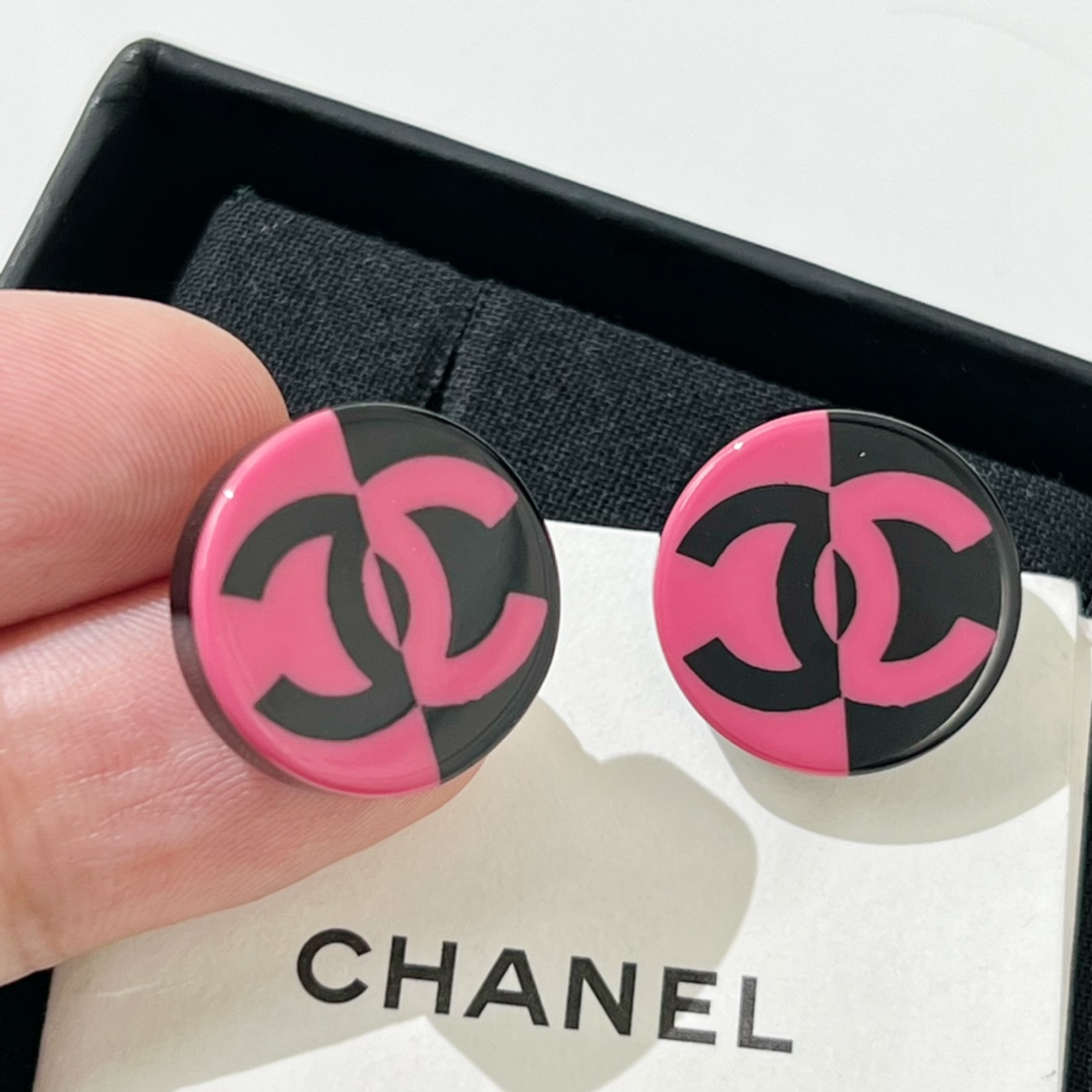 新款☑️CHANEL香奈儿双c亚克力耳钉耳环