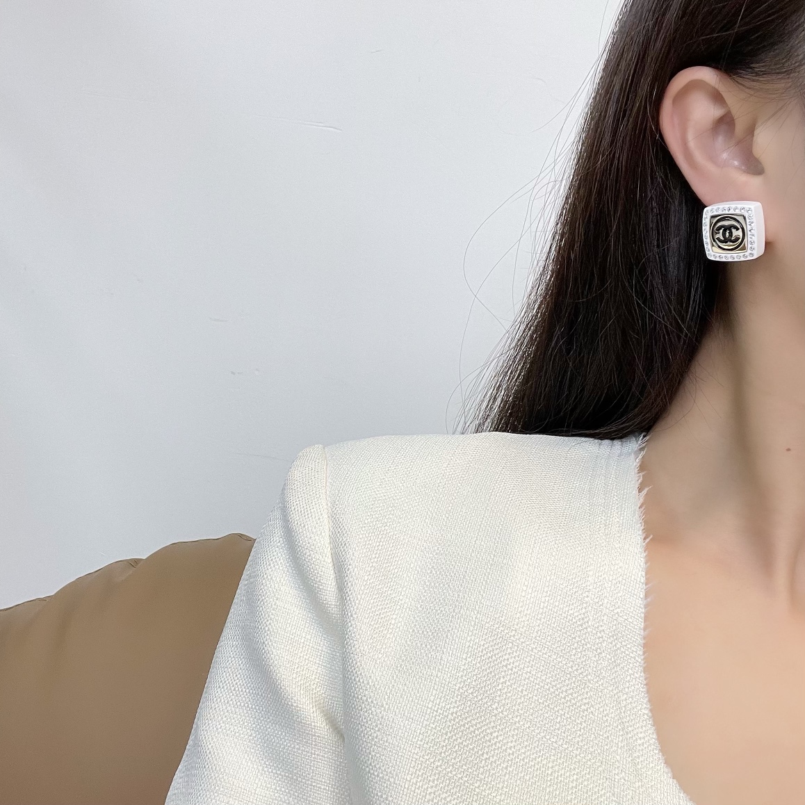 新款☑️CHANEL香奈儿双c亚克力耳钉耳环