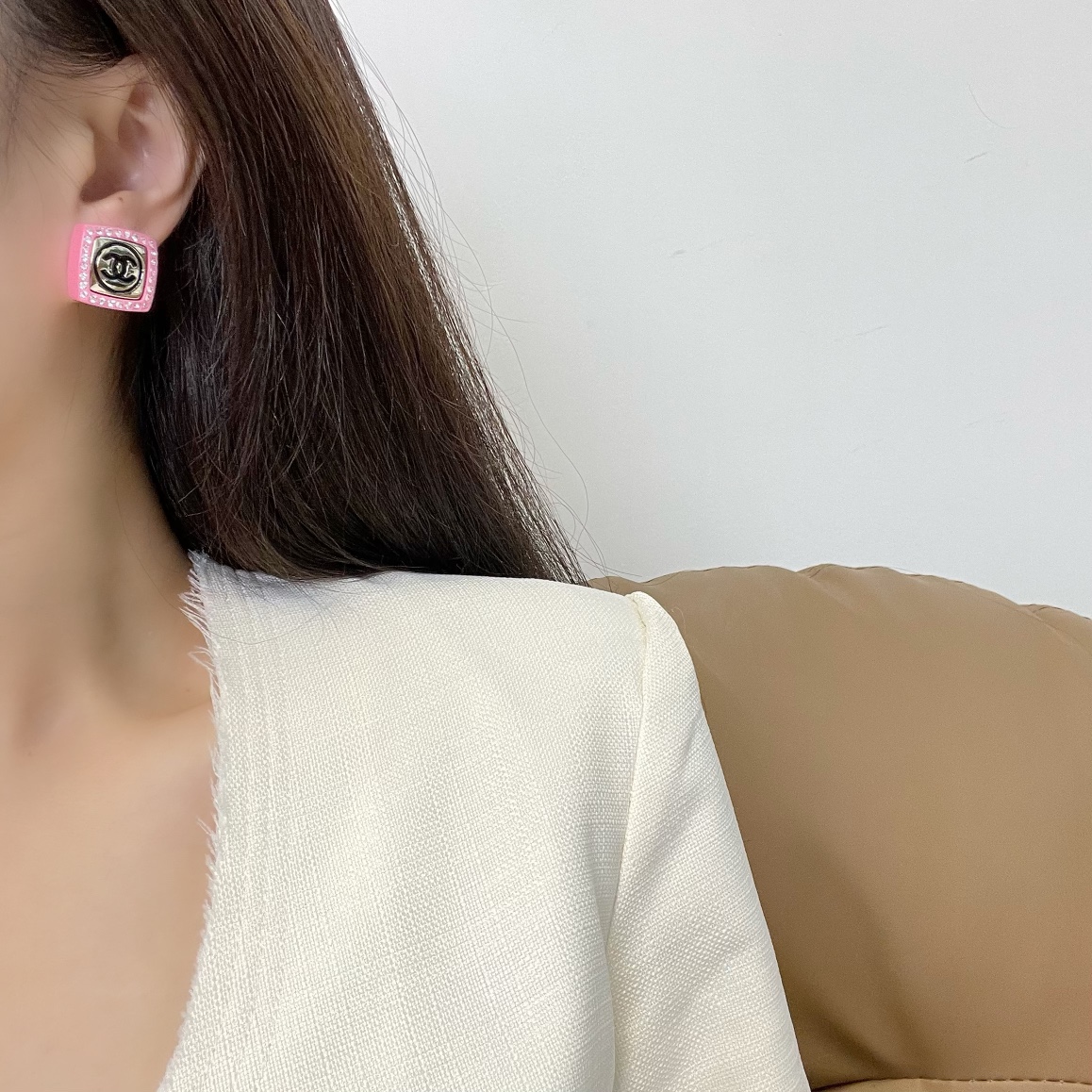 新款☑️CHANEL香奈儿双c亚克力耳钉耳环