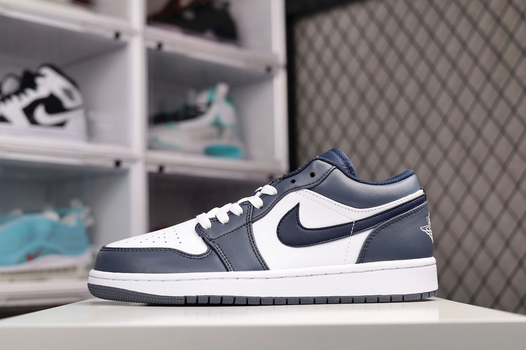 H0 Air Jordan AJ1 Low 低帮系列 海军蓝 553558-414 原厂内置全掌气垫 A模大底 头层小牛皮 鞋舌AJ原厂专用牛津布+AJ专用反口珍珠布+原厂无杂质高弹内里海棉 特殊封边弹力鞋带 全网唯一头层牛皮 最大开发到47.5 原鞋开模 拒绝公底 购置公司同步原材料 都有细节还原95%全网最高版本 原汁原味 忠于原版 ×996YJJB