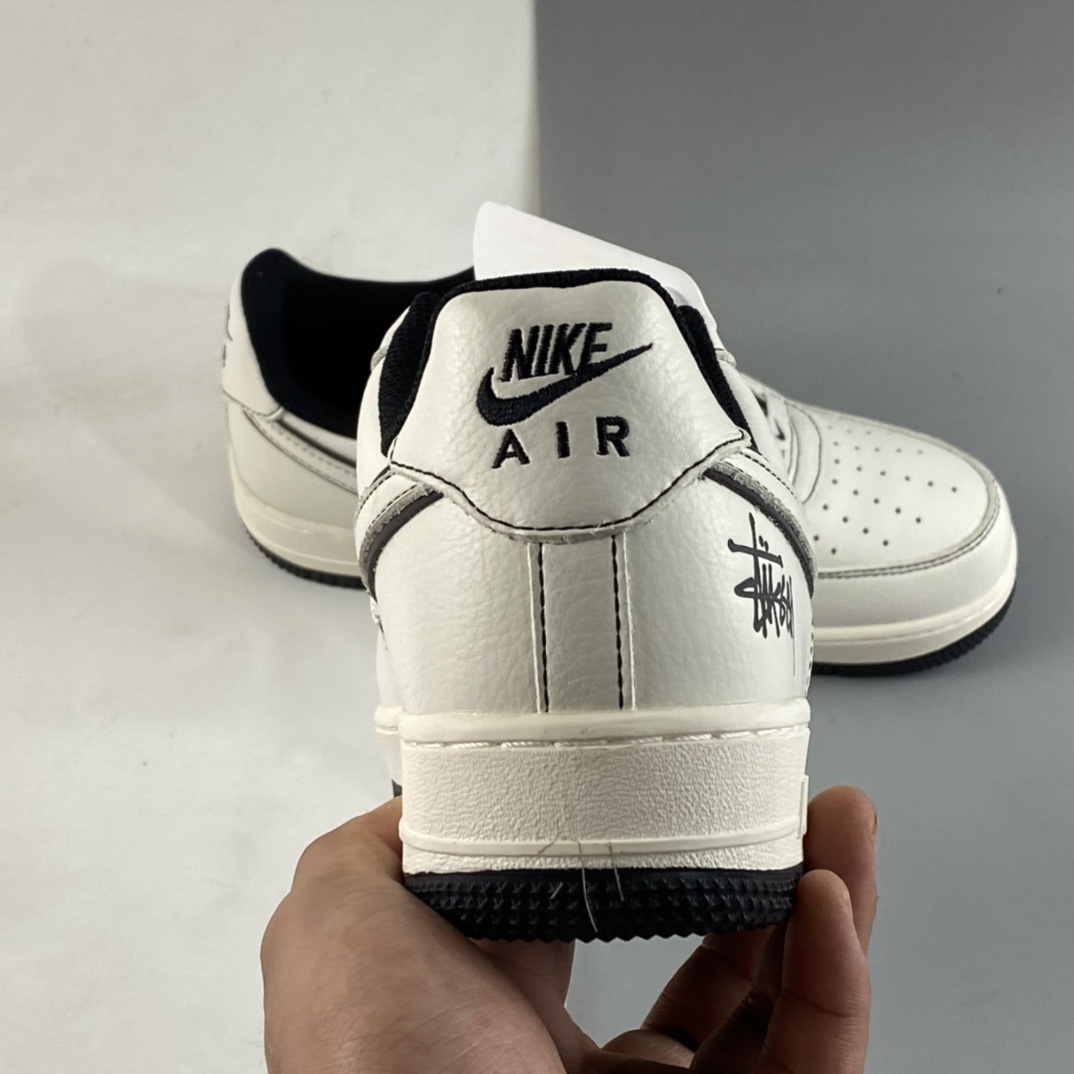 P260 Stussy x Nike Air Force 1 Low 斯图西联名空军一号米黑反光板鞋 UN1635-702