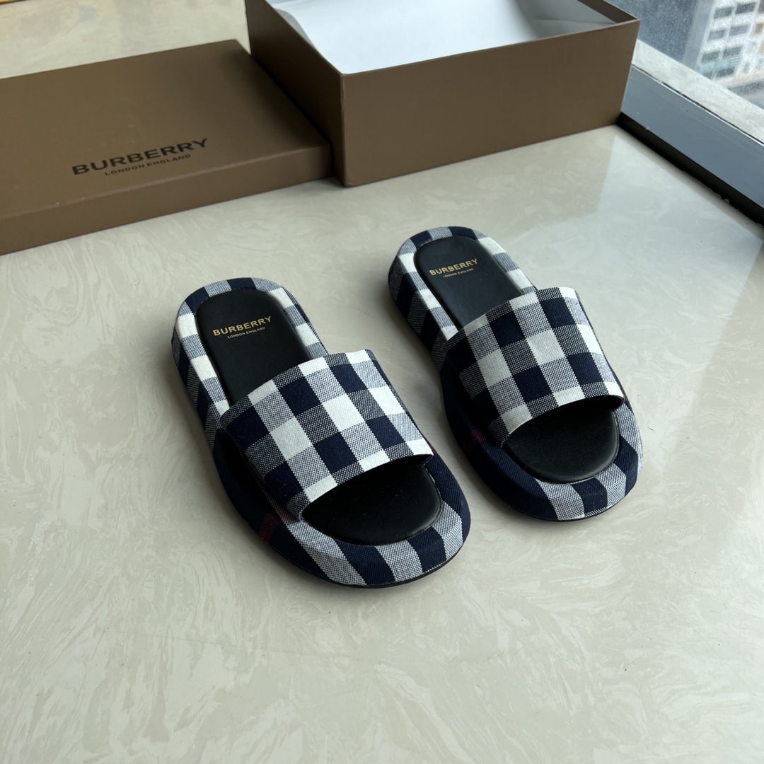 Dép Burberry Embroidered Logo slides